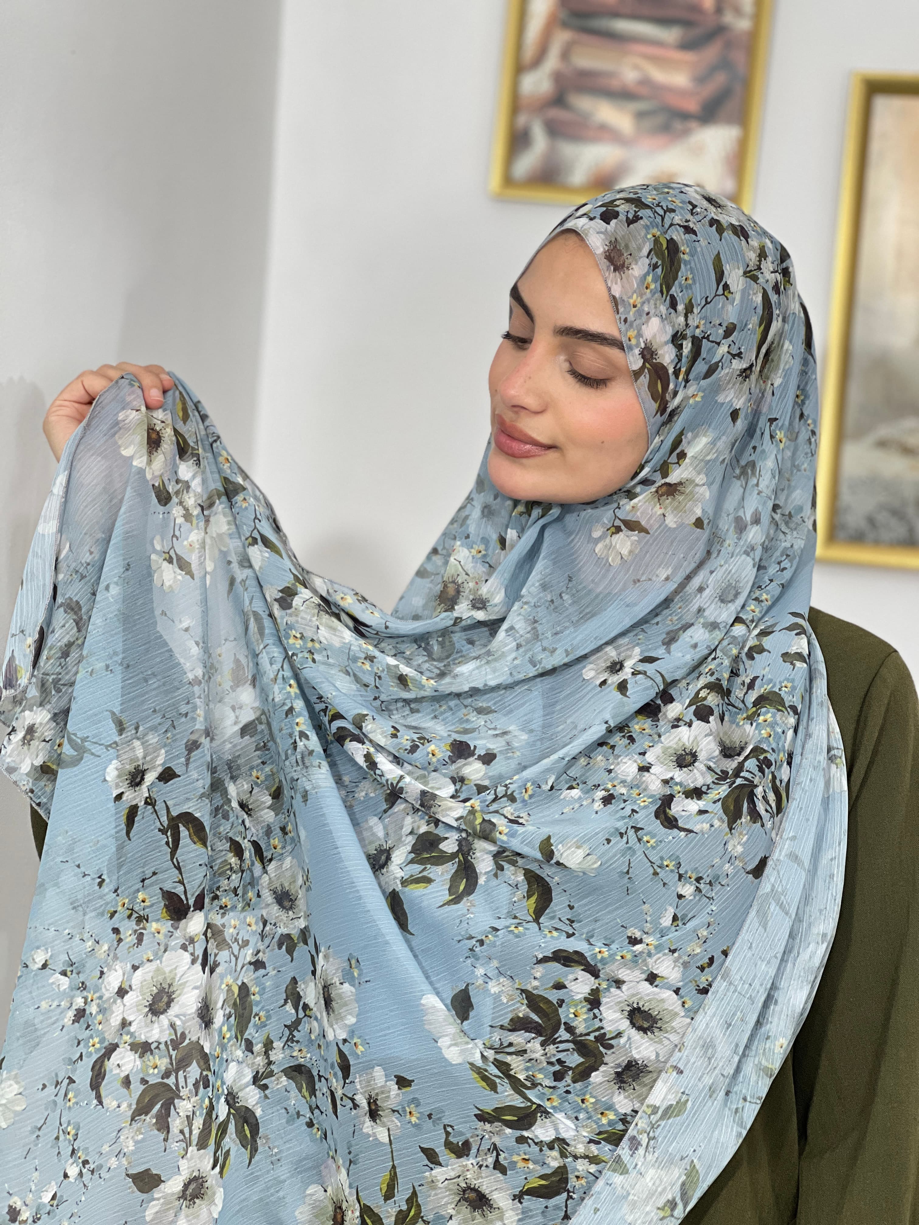 Allurina scarf - "Blue Jasmine"