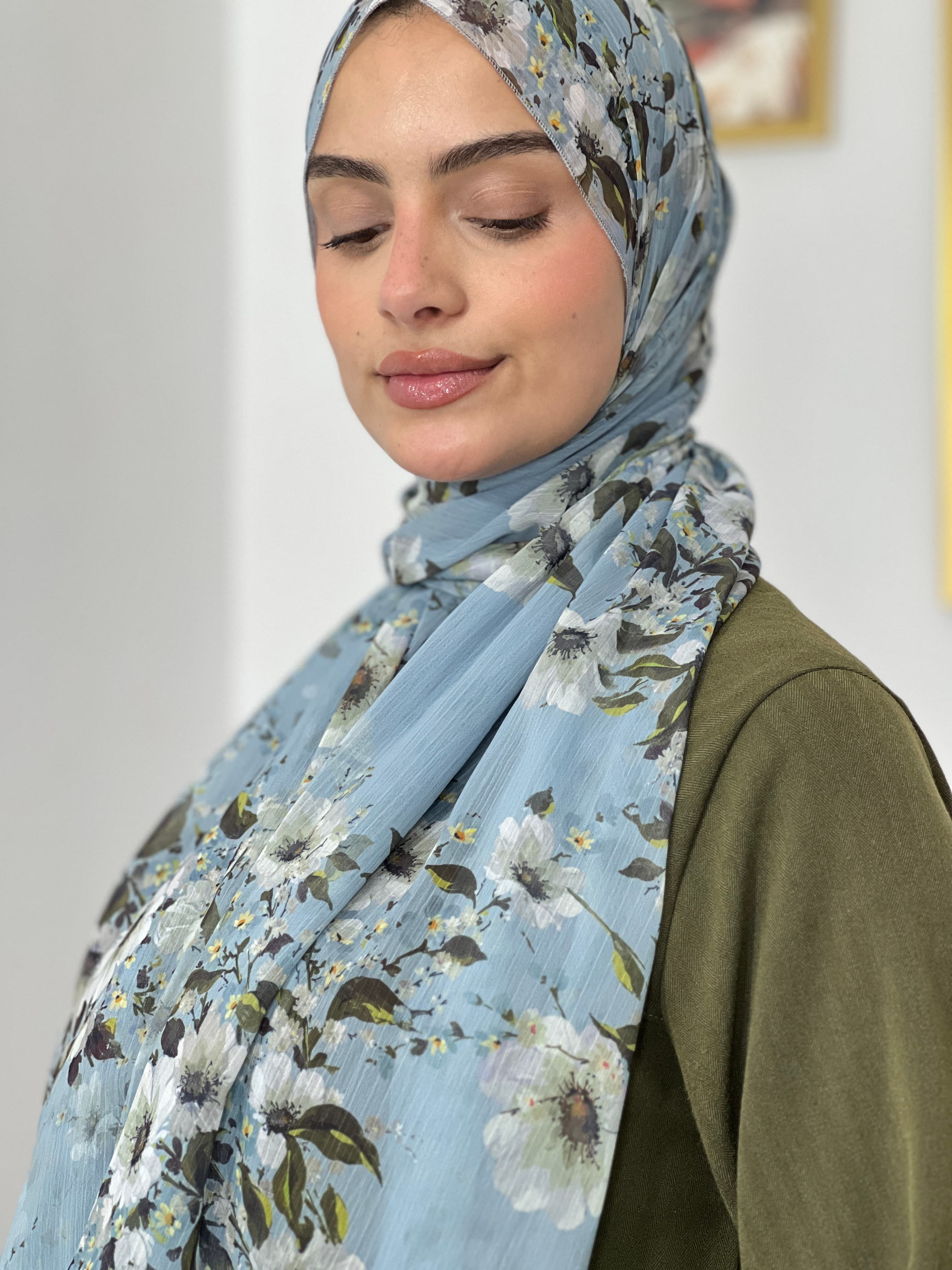 Allurina scarf - "Blue Jasmine"