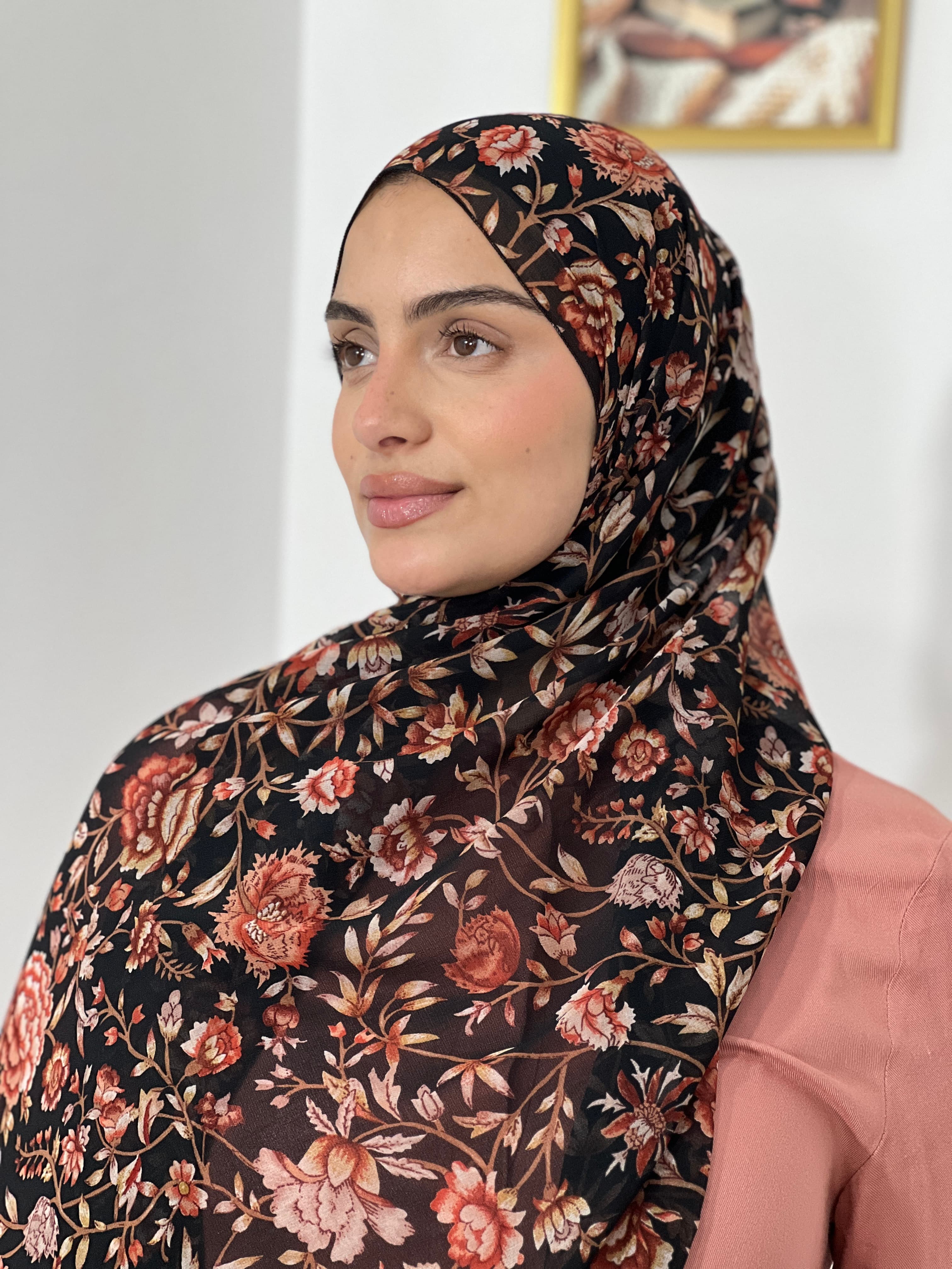 Allurina scarf - "Dark Peony"