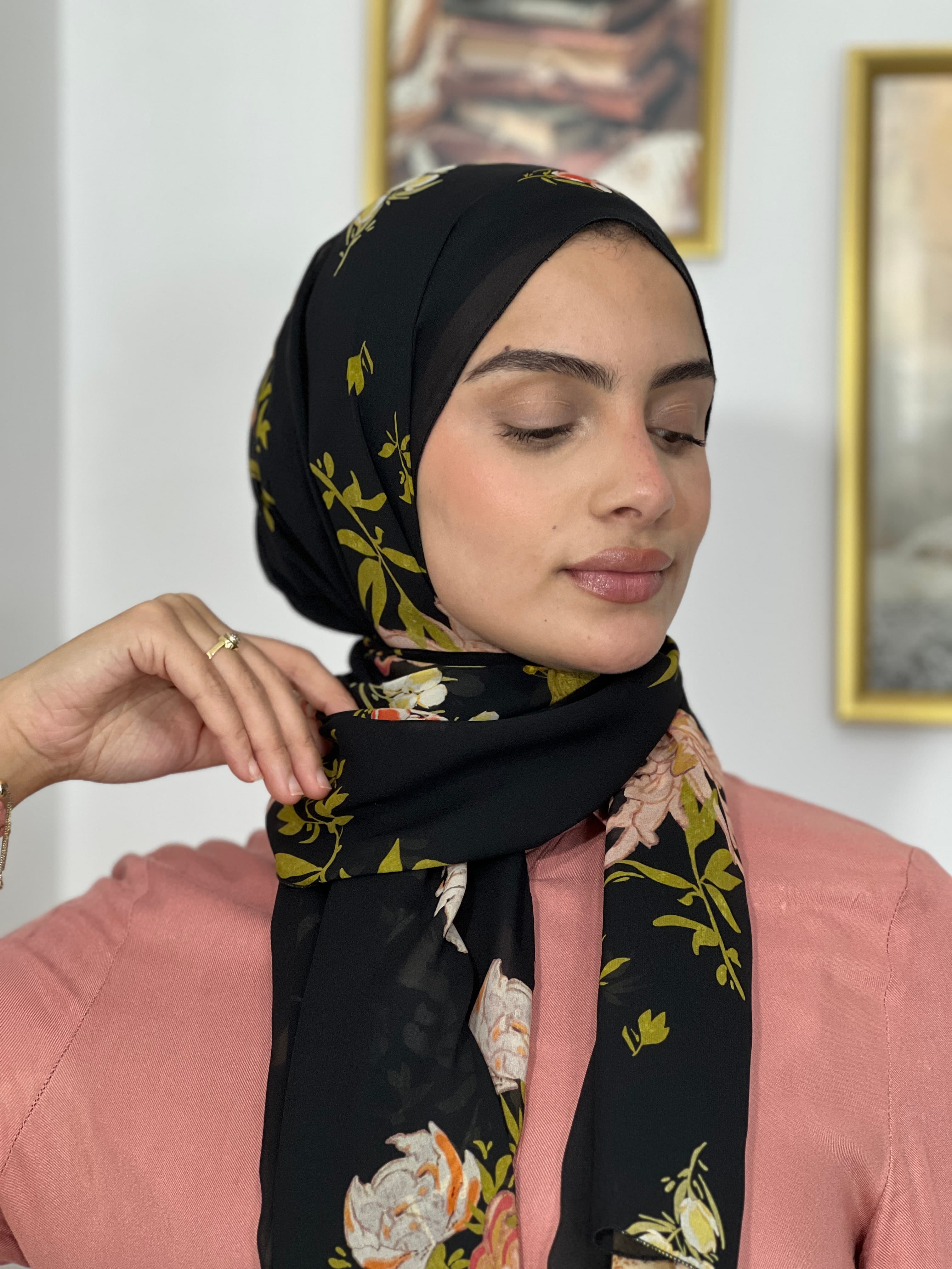 Allurina scarf - "Chrysanthemum"