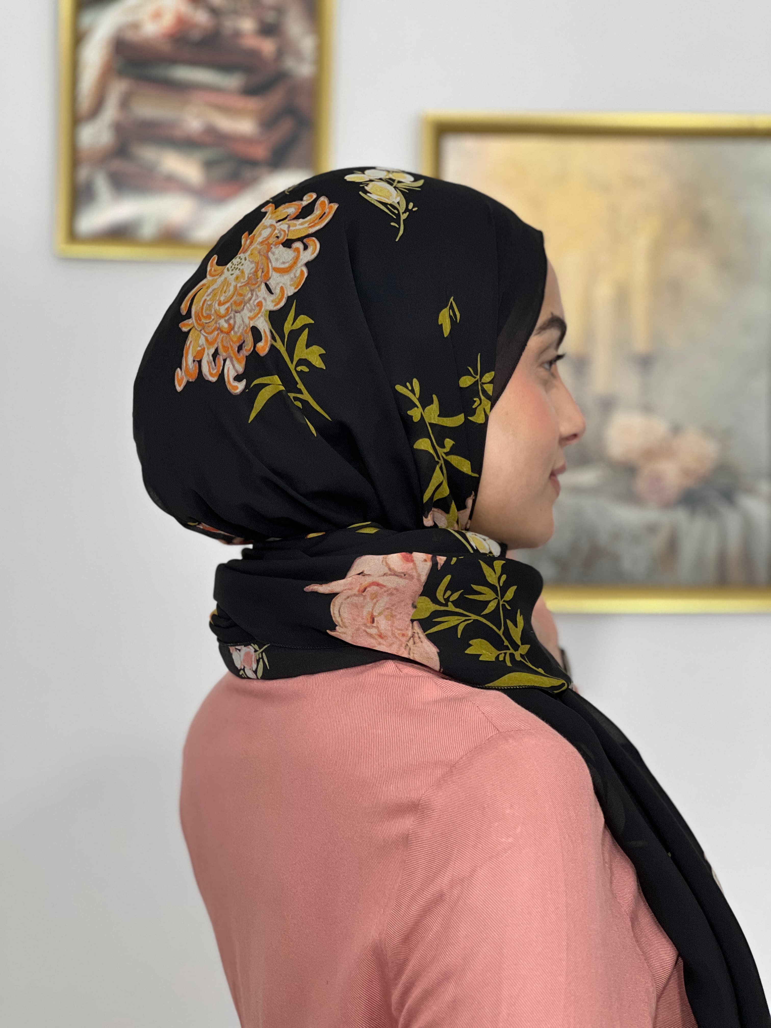 Allurina scarf - "Chrysanthemum"