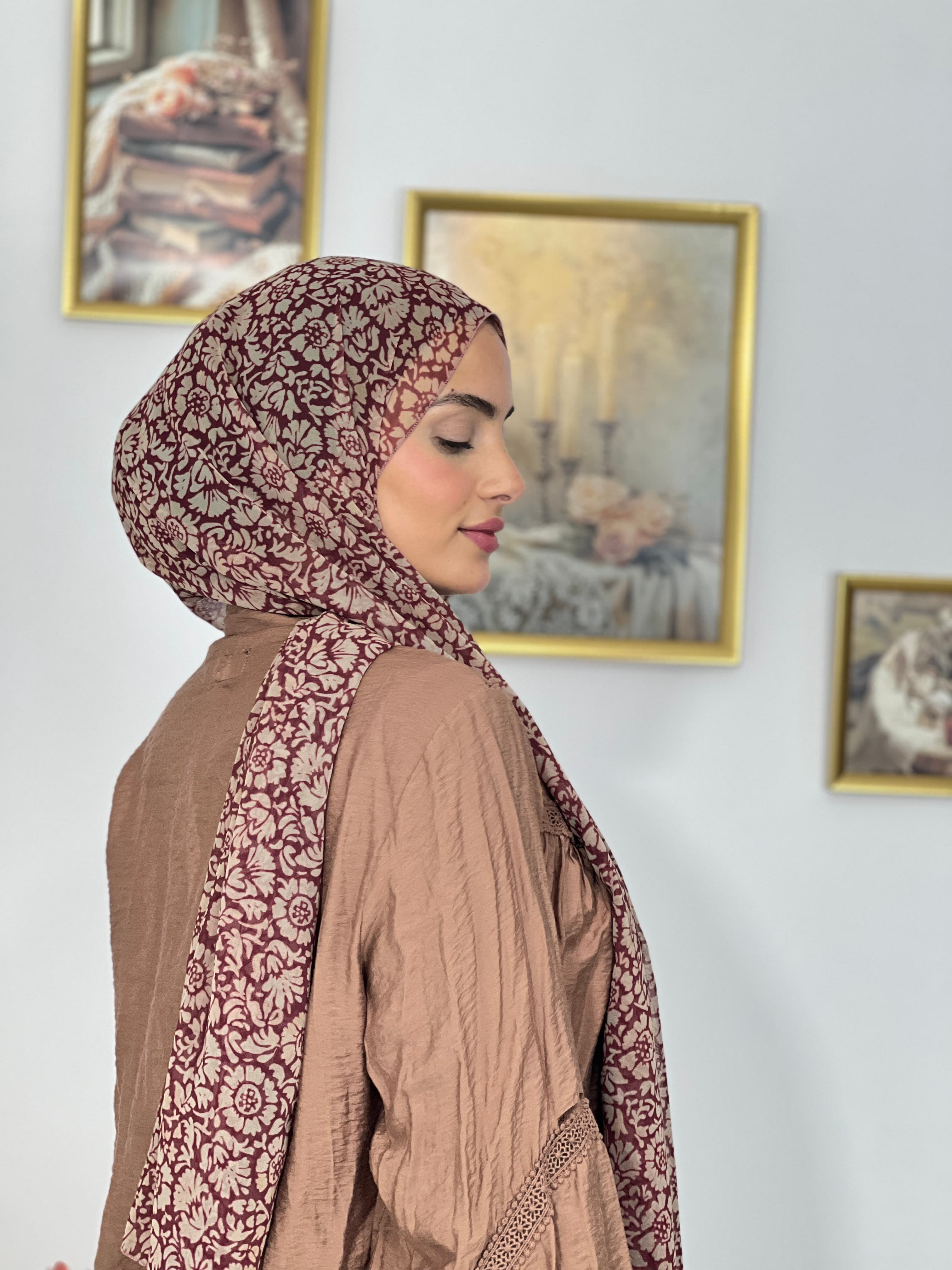 Allurina scarf - "Pétales de Grenat"