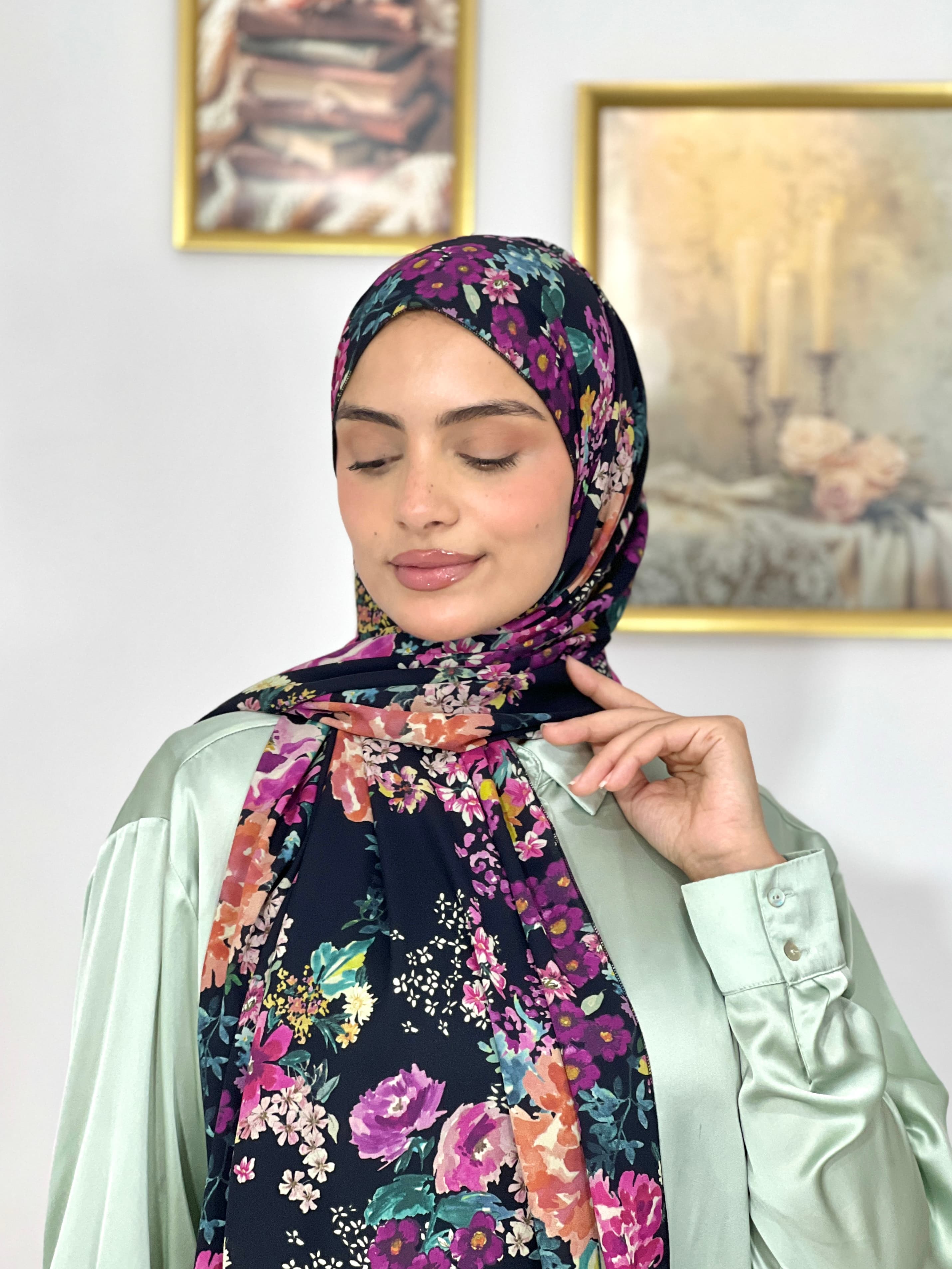 Allurina scarf - "Dark Bouquet"