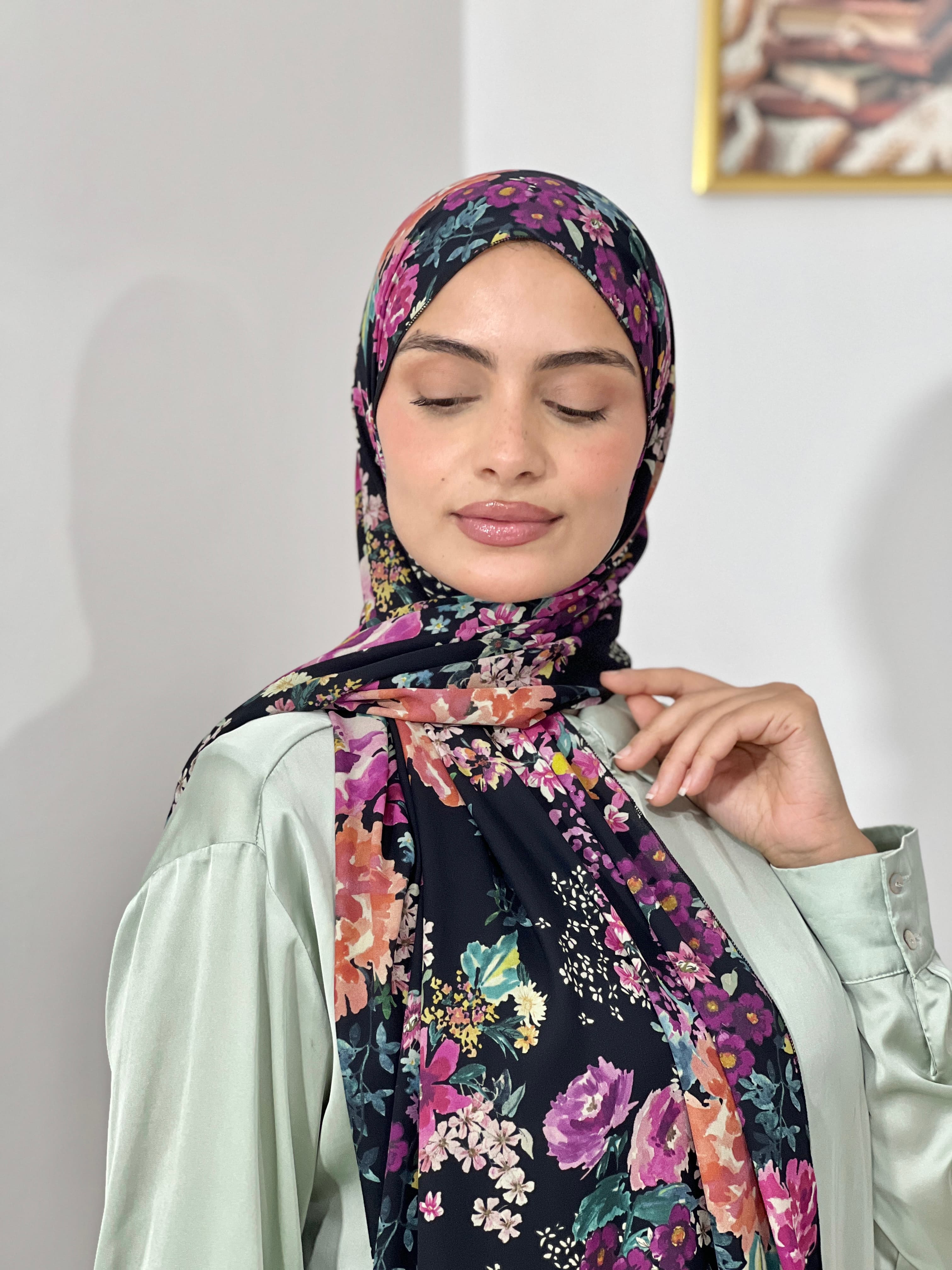 Allurina scarf - "Dark Bouquet"