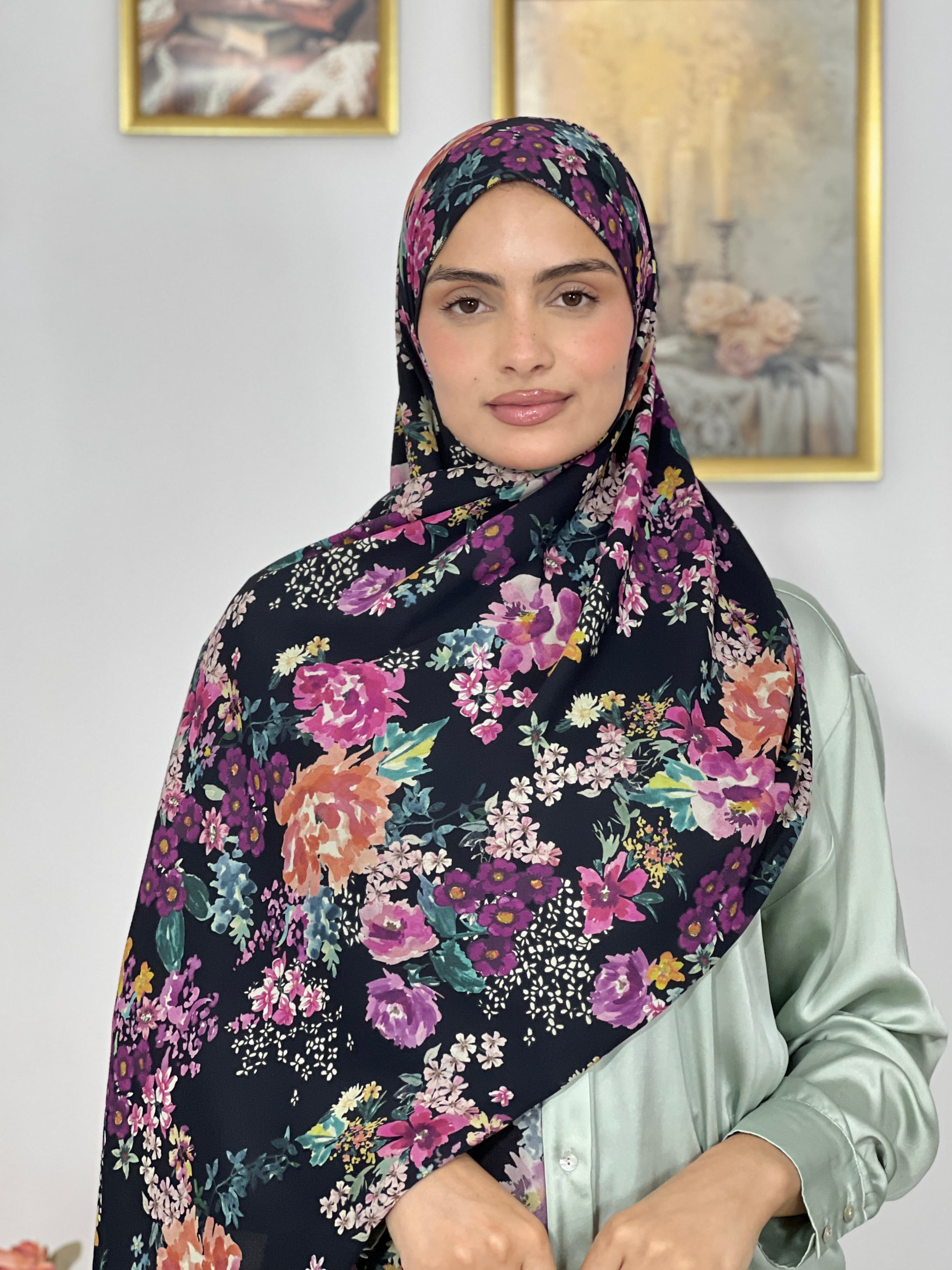 Allurina scarf - "Dark Bouquet"