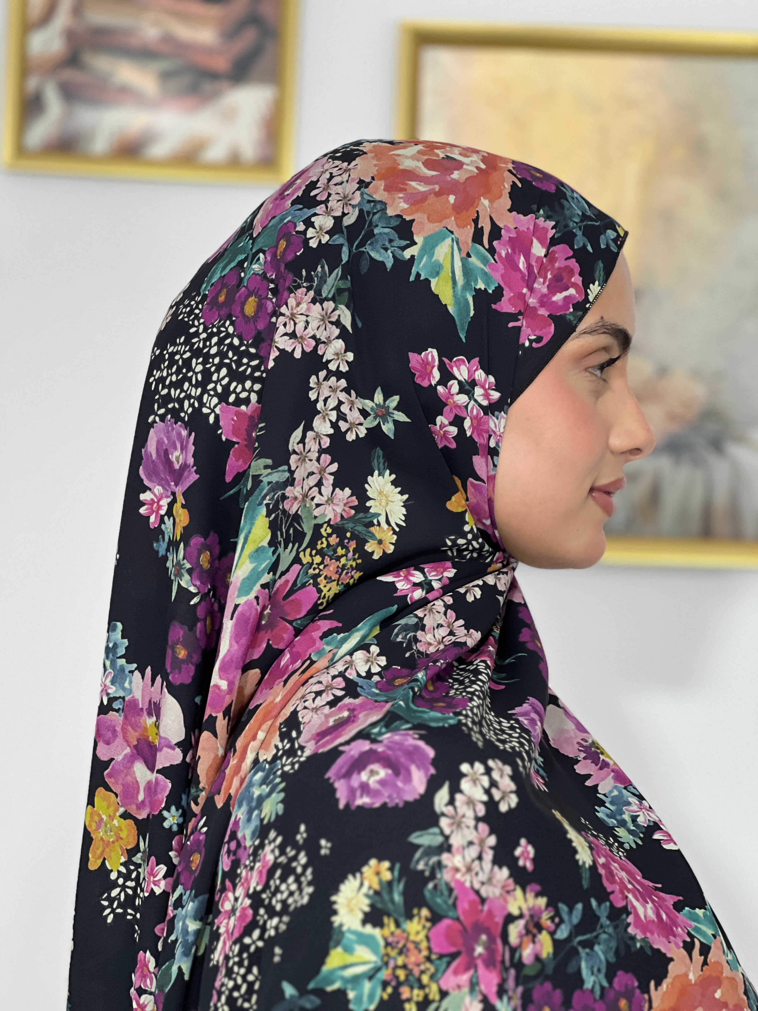 Allurina scarf - "Dark Bouquet"