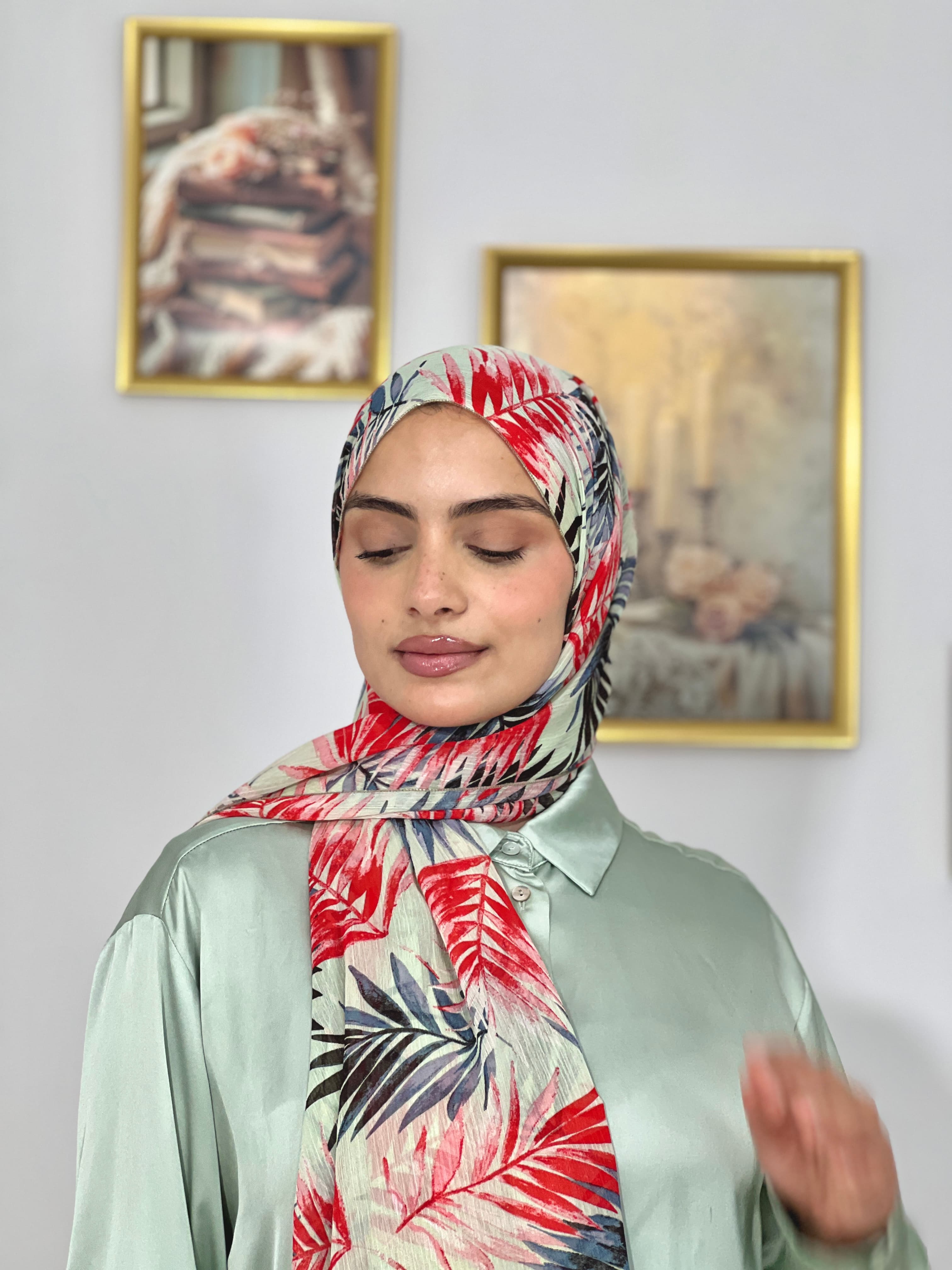 Allurina scarf - "Red Palm"