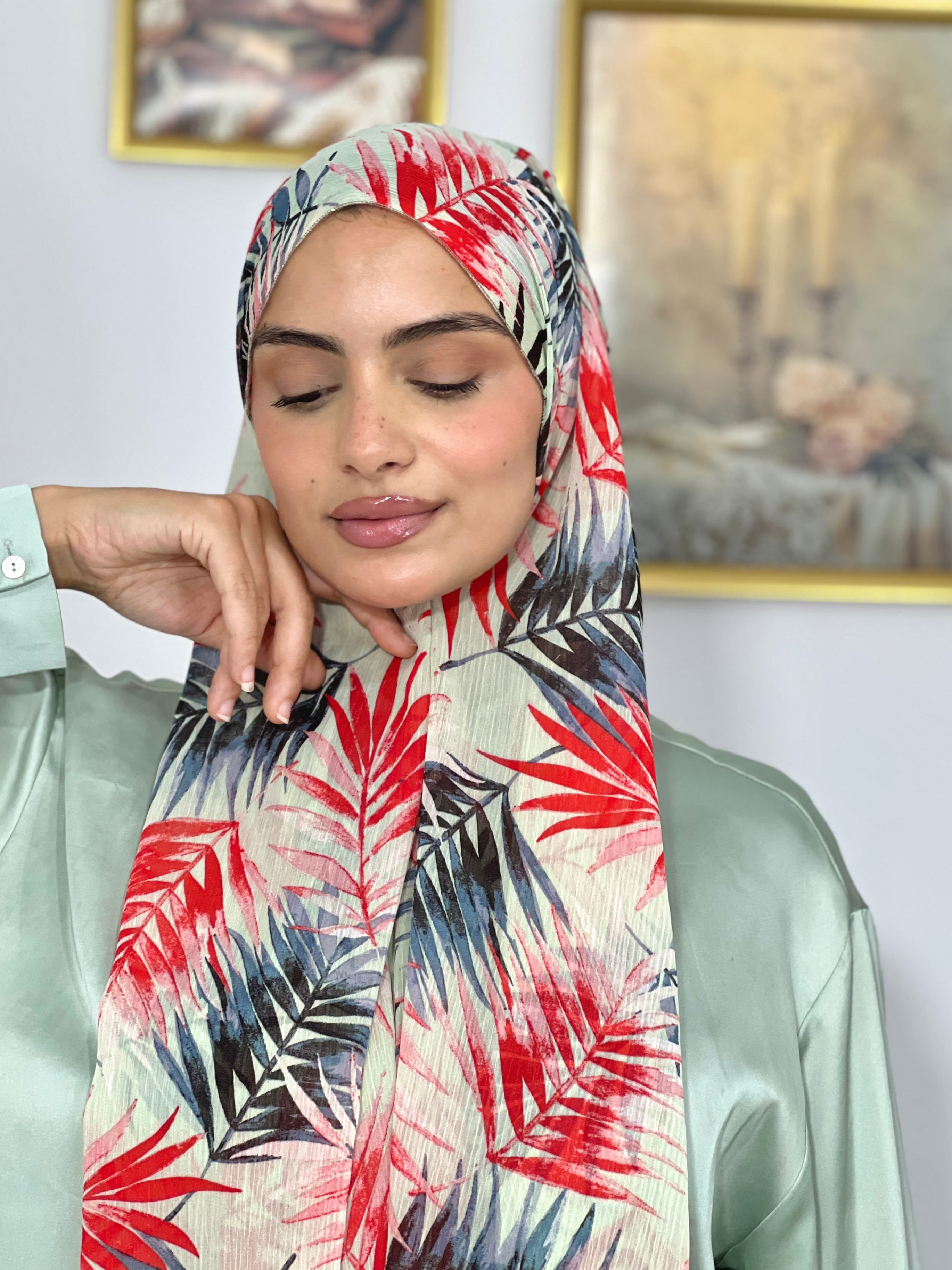 Allurina scarf - "Red Palm"