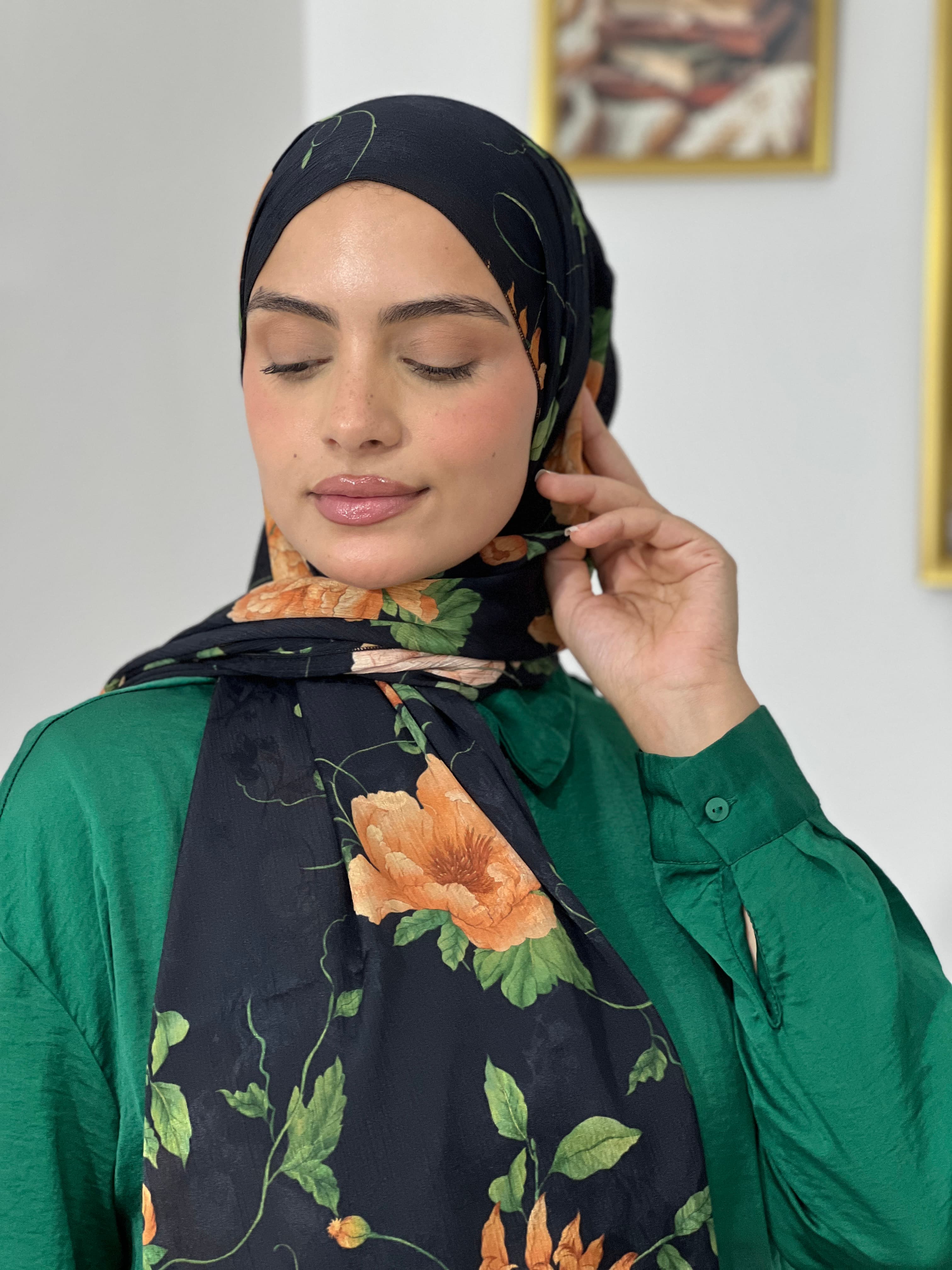 Allurina scarf - "Dark Amber"