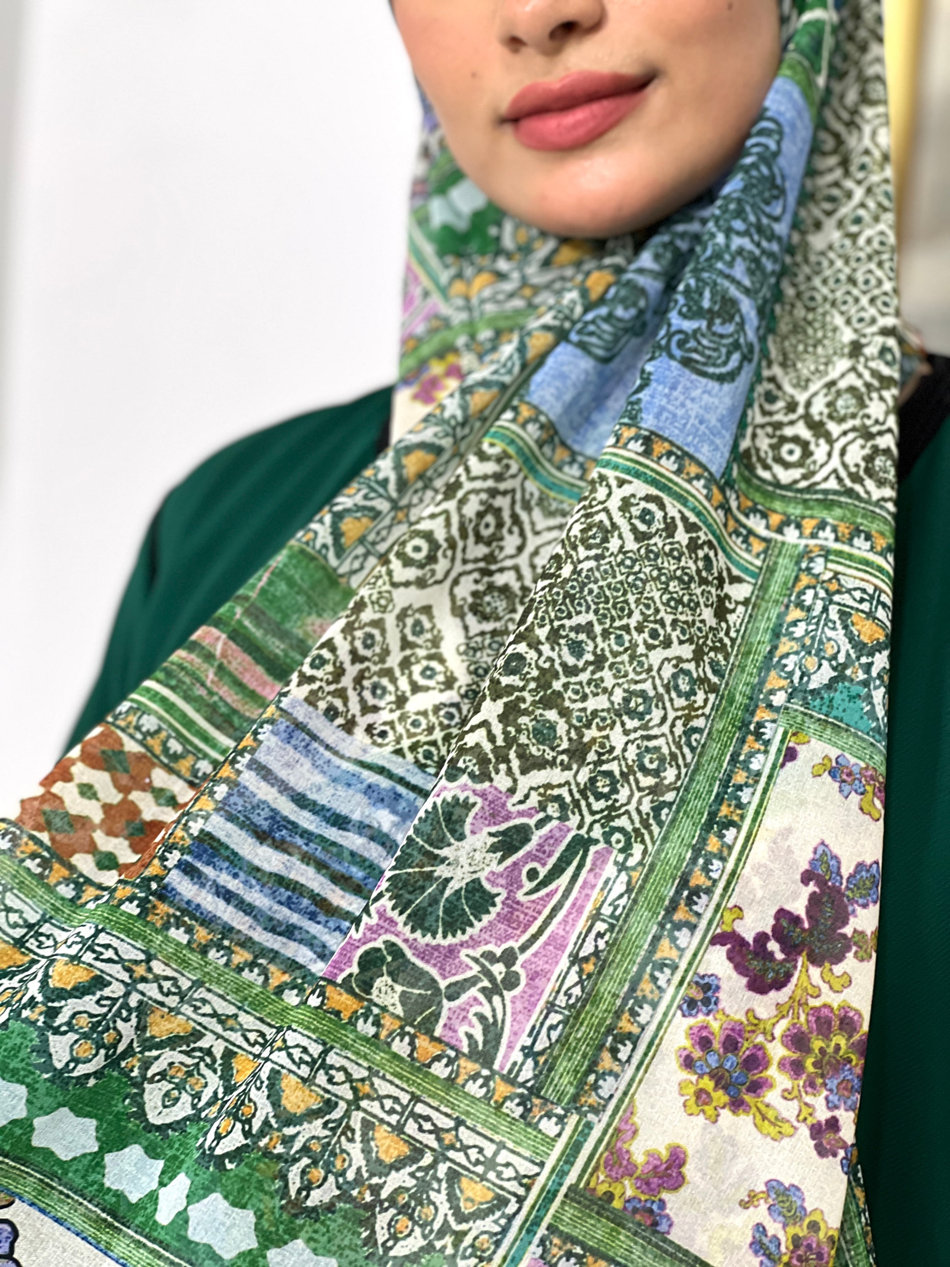 Allurina scarf - "Persian Garden"