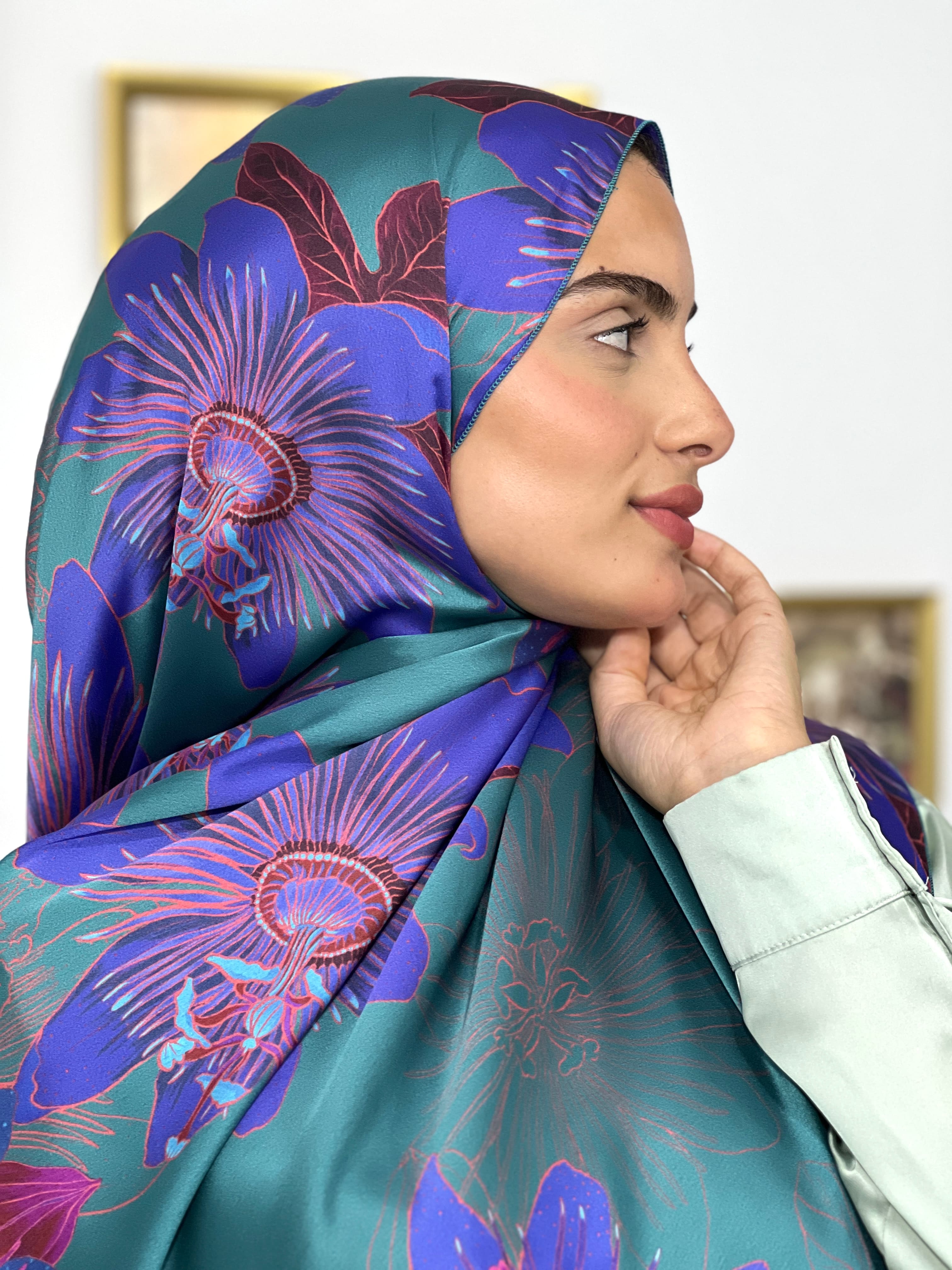 Allurina scarf - "Emerald Bloom"