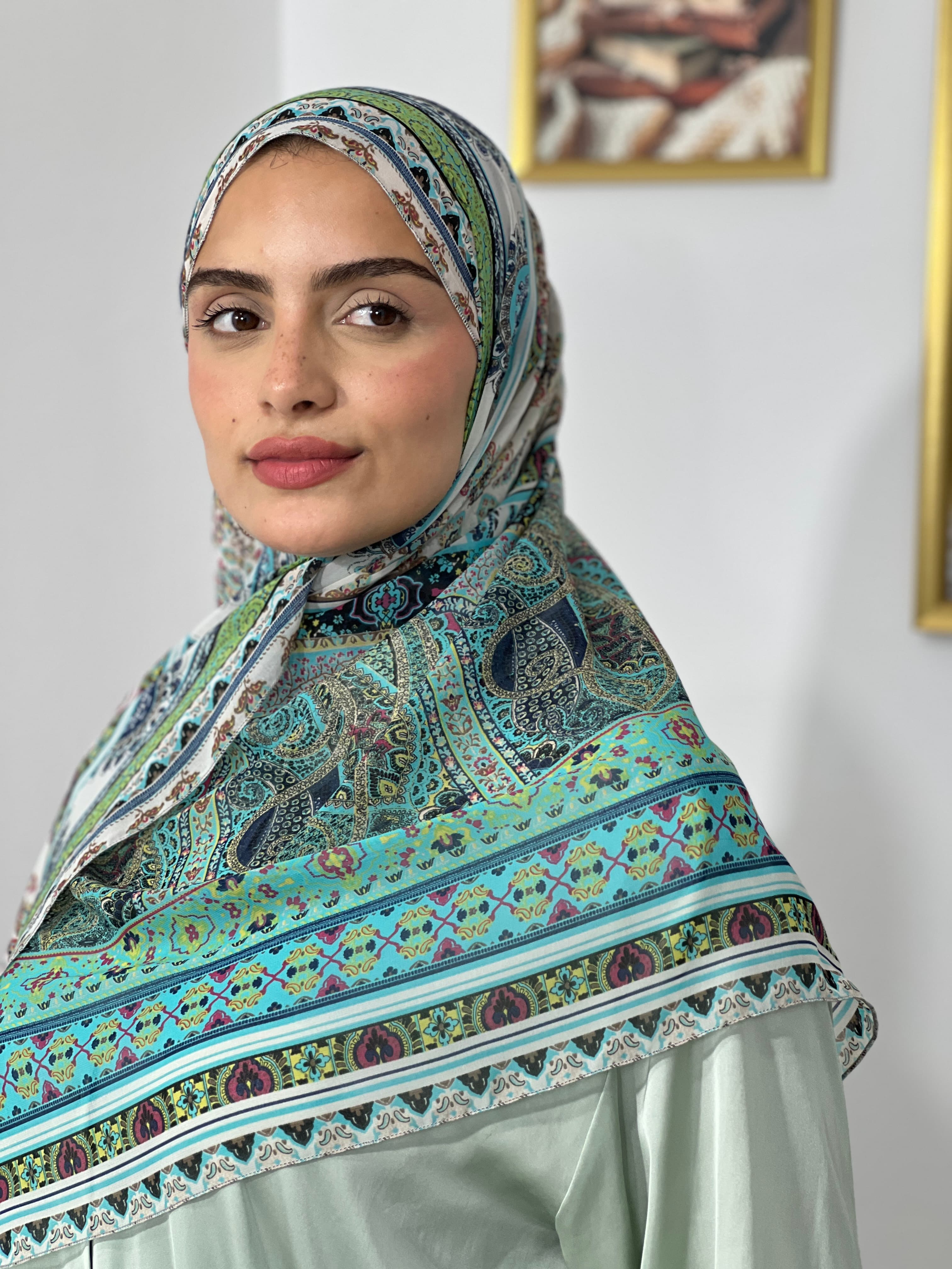 Allurina scarf - "Mint Paisley"