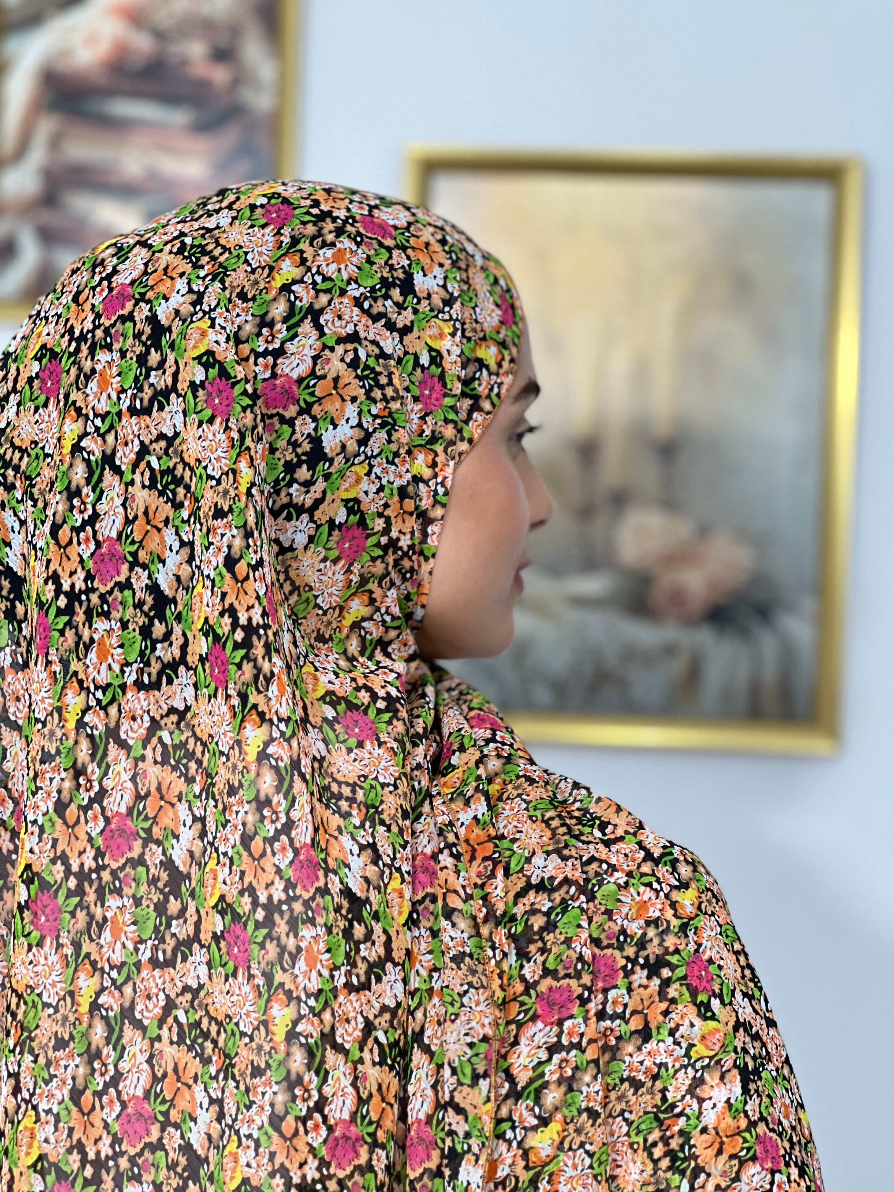 Allurina scarf - "Noir Wildflower"