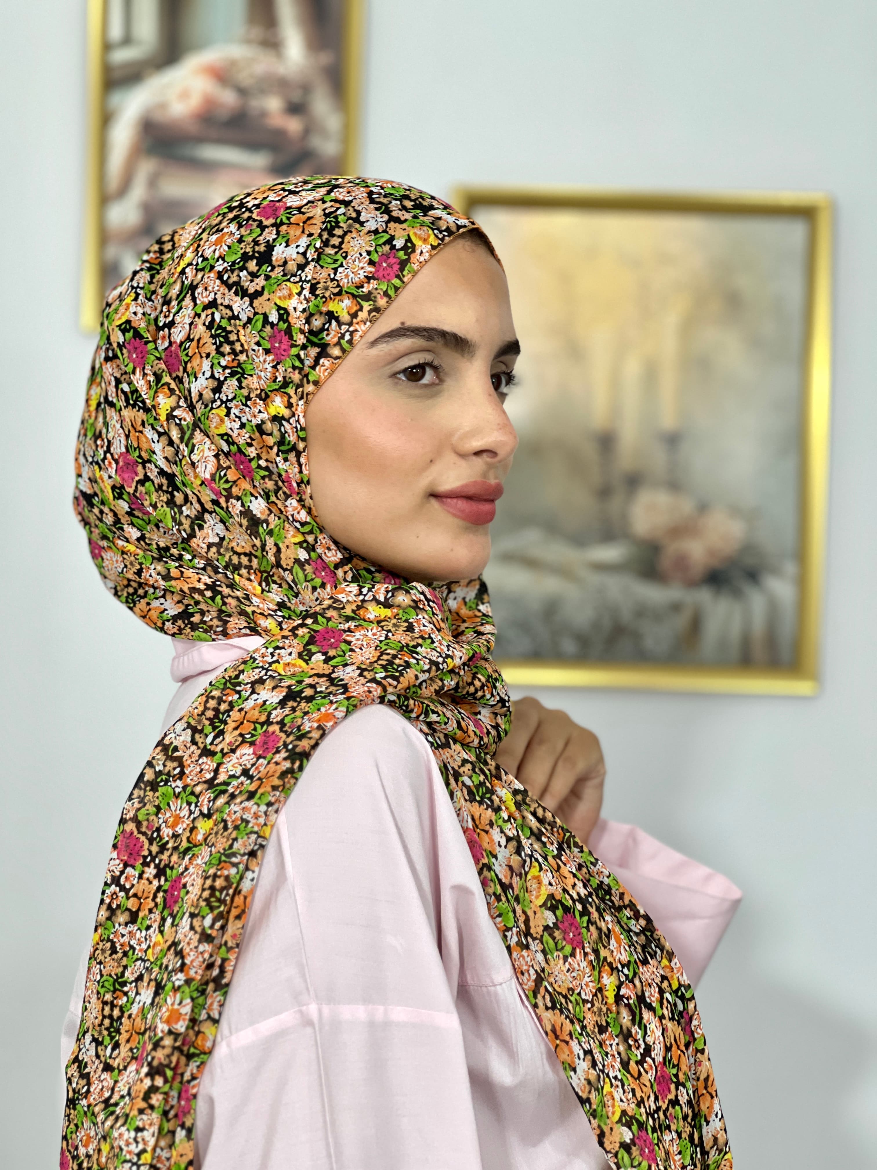 Allurina scarf - "Noir Wildflower"