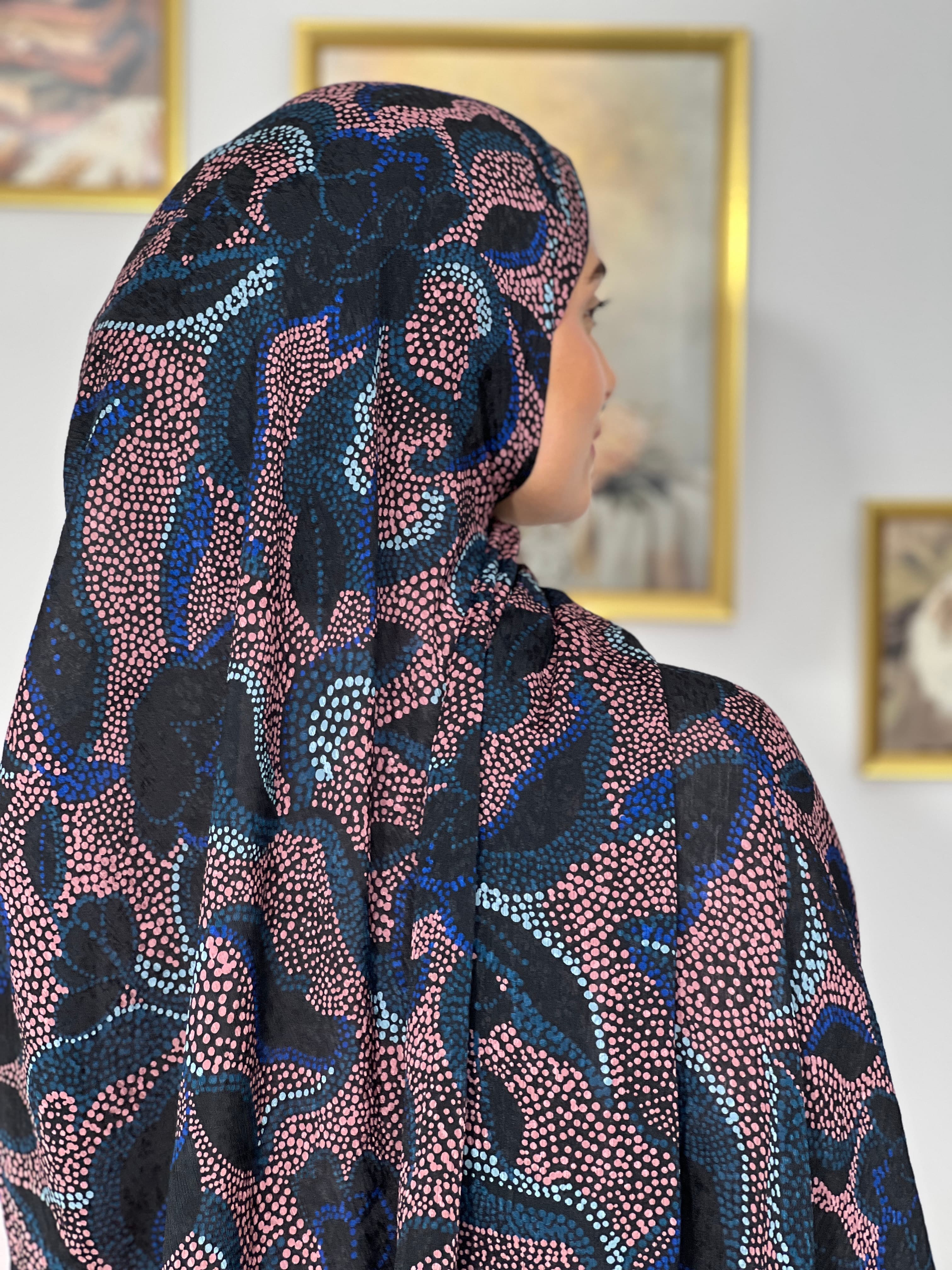 Allurina scarf - "Black Dotted"