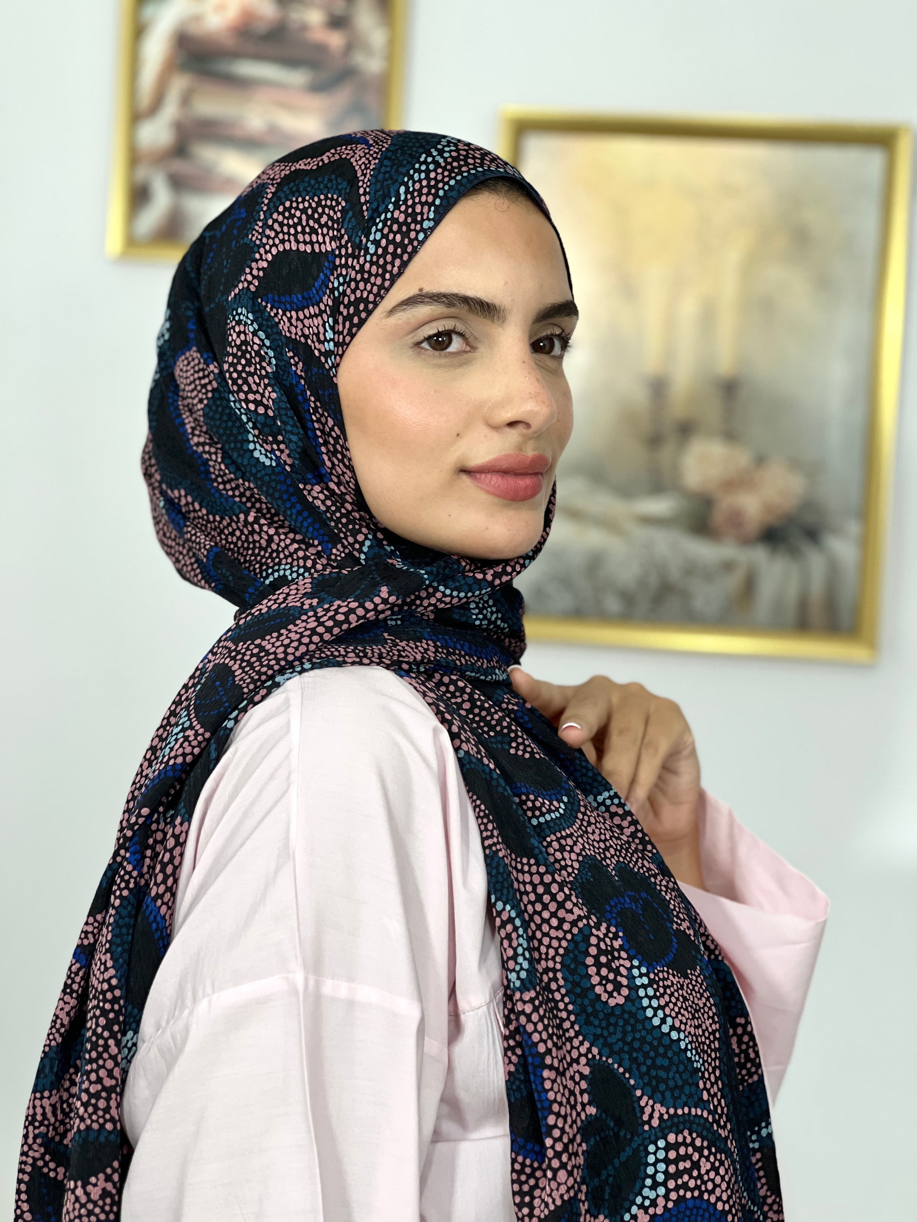 Allurina scarf - "Black Dotted"