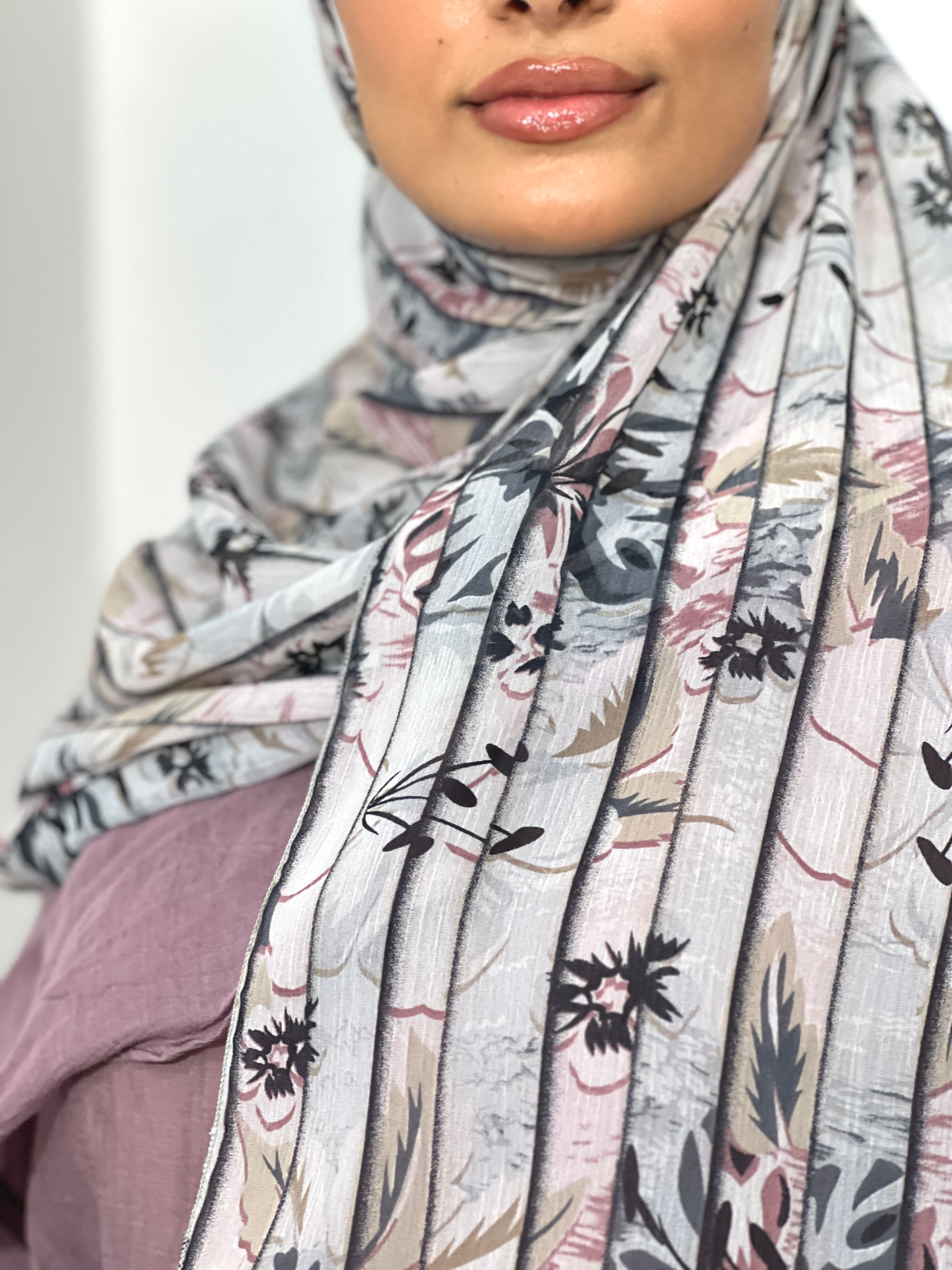 Allurina scarf - "Smoky Garden"