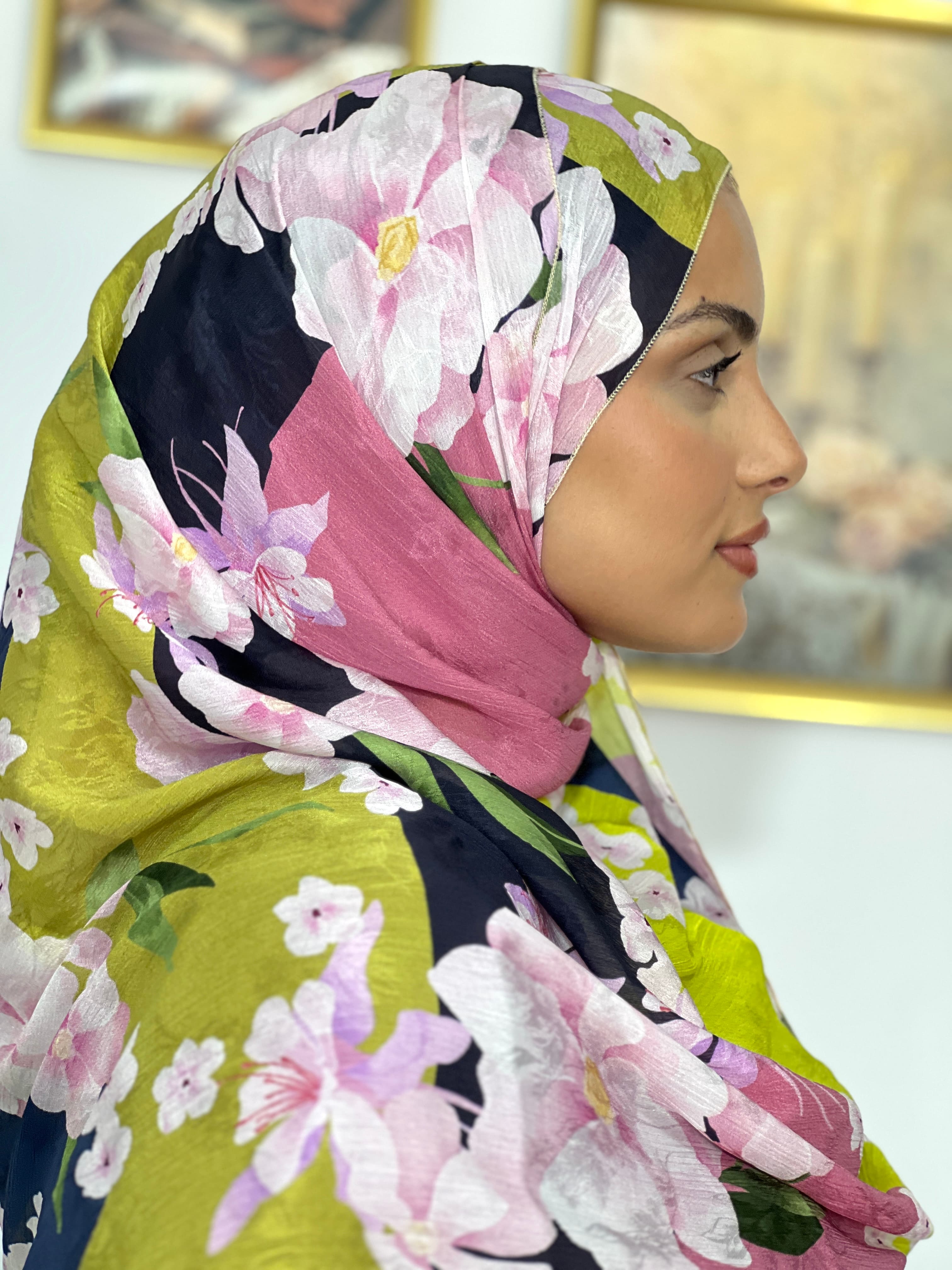 Allurina scarf - "Lime Orchid"