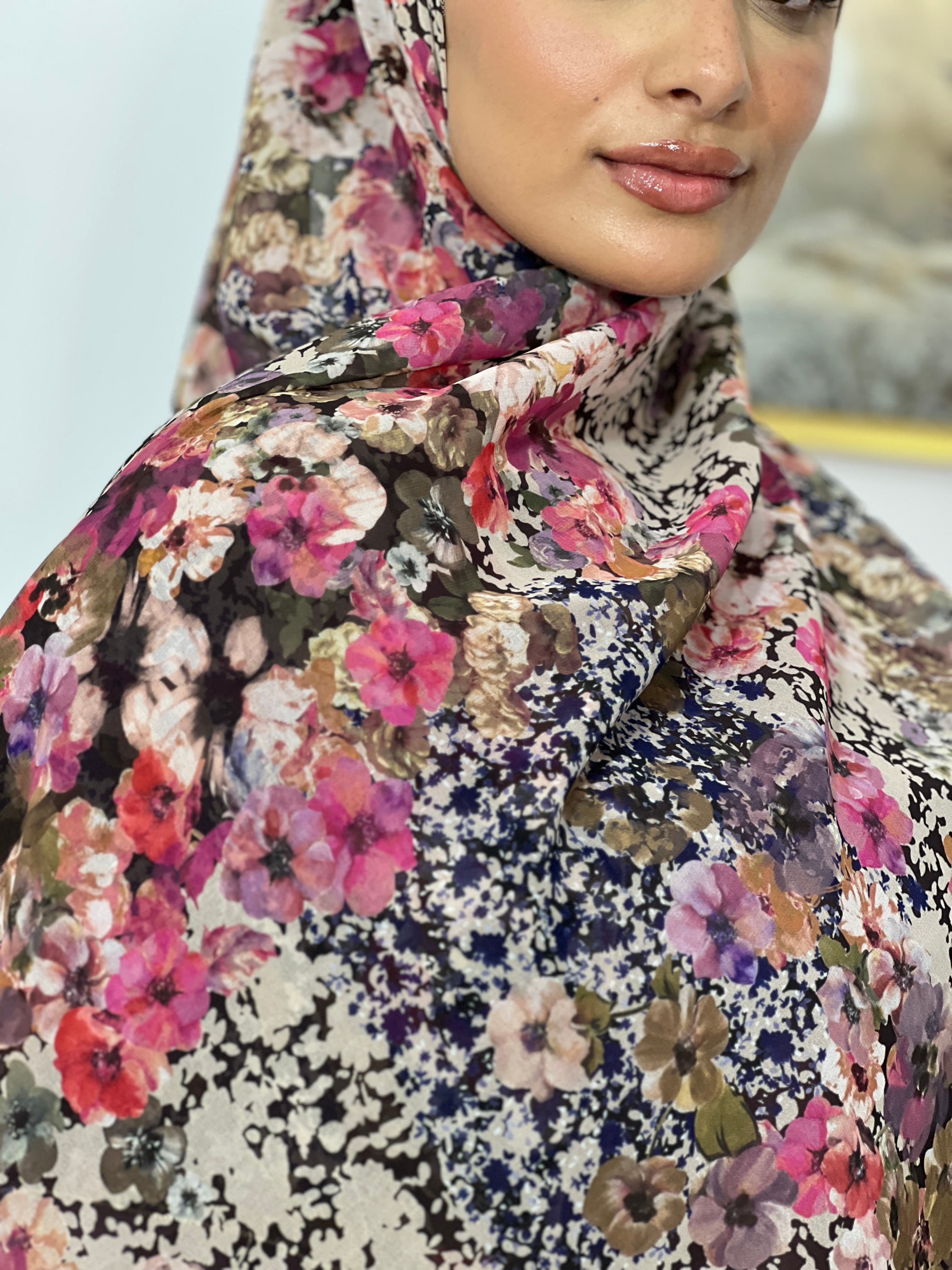 Allurina scarf - "Blush Thicket"