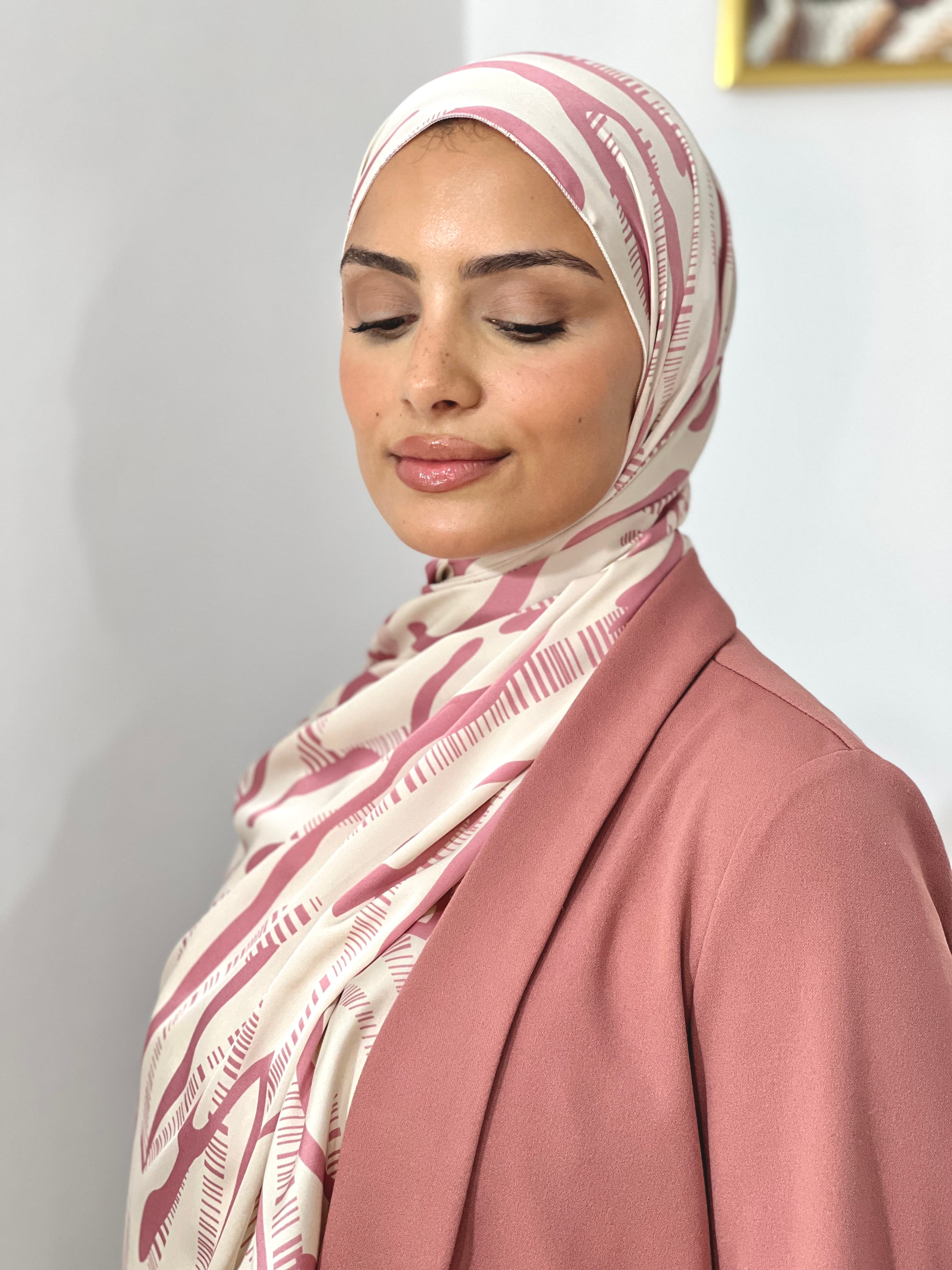 Allurina scarf - "Blush Current"