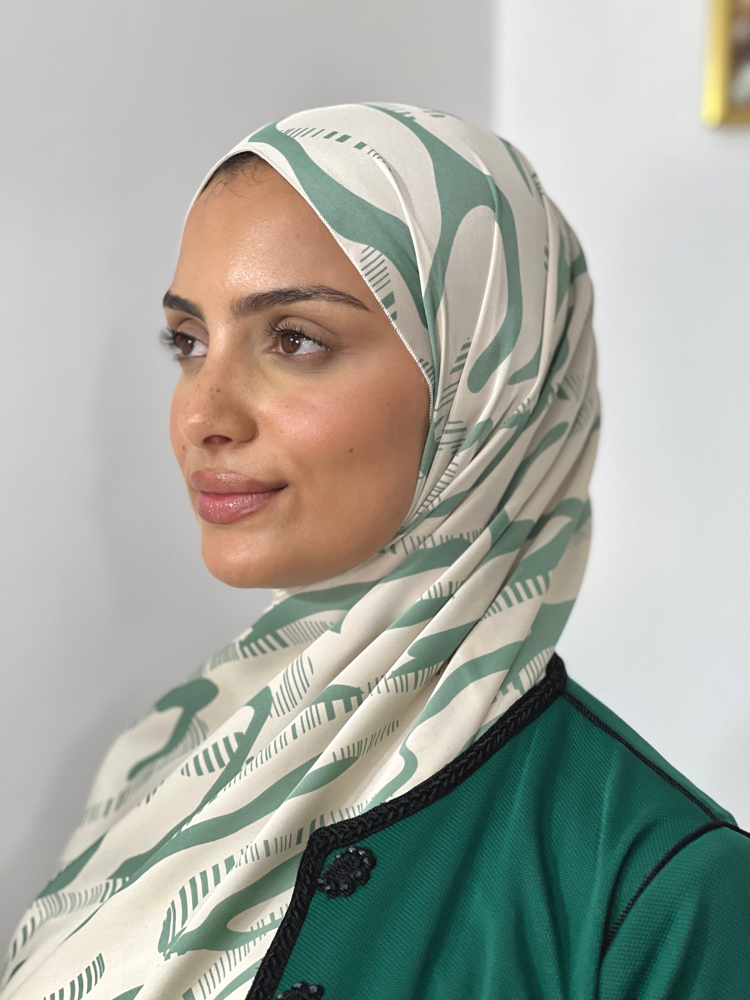 Allurina scarf - "Sage Current"
