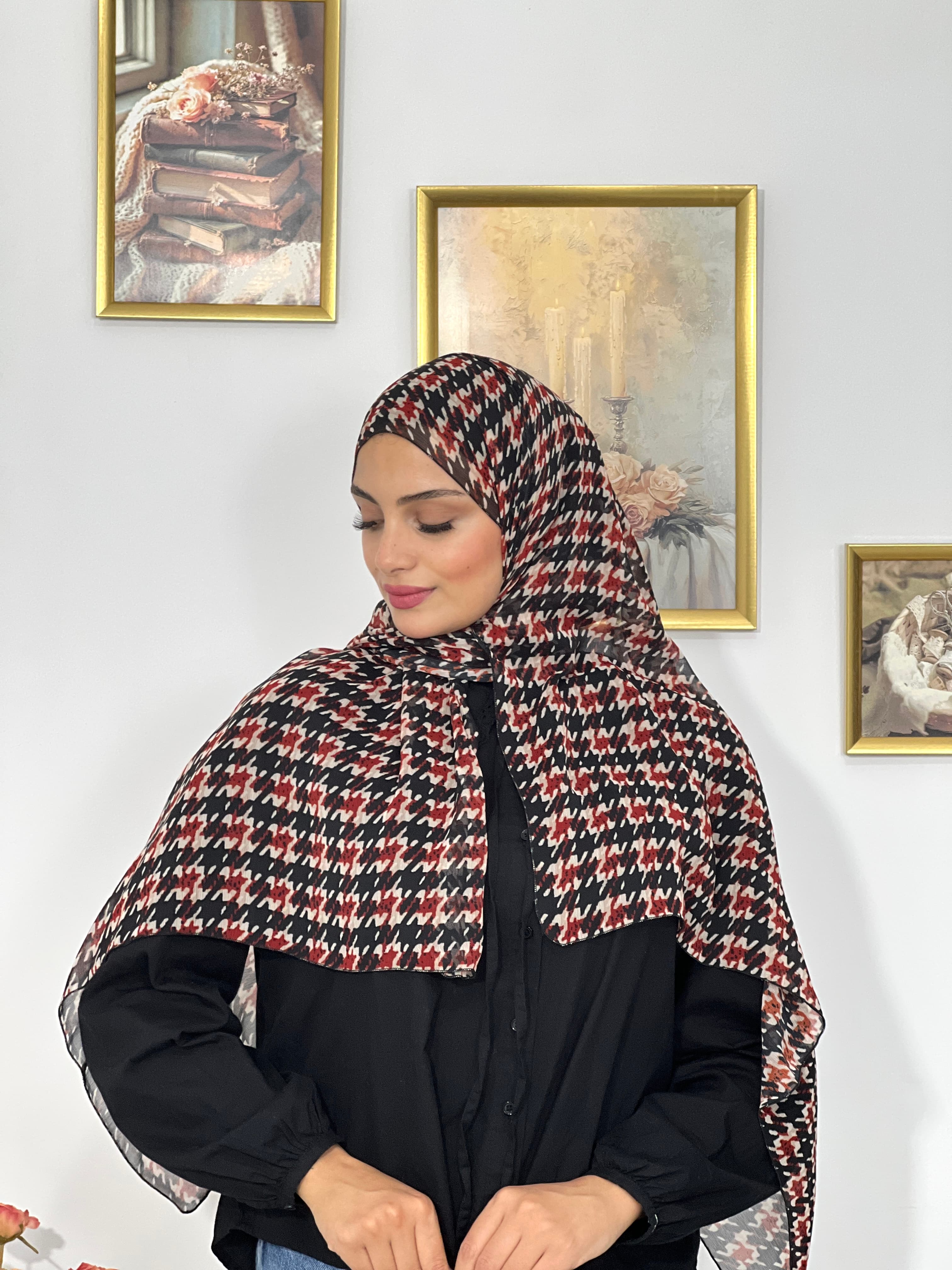 Allurina scarf - "Classic Houndstooth"