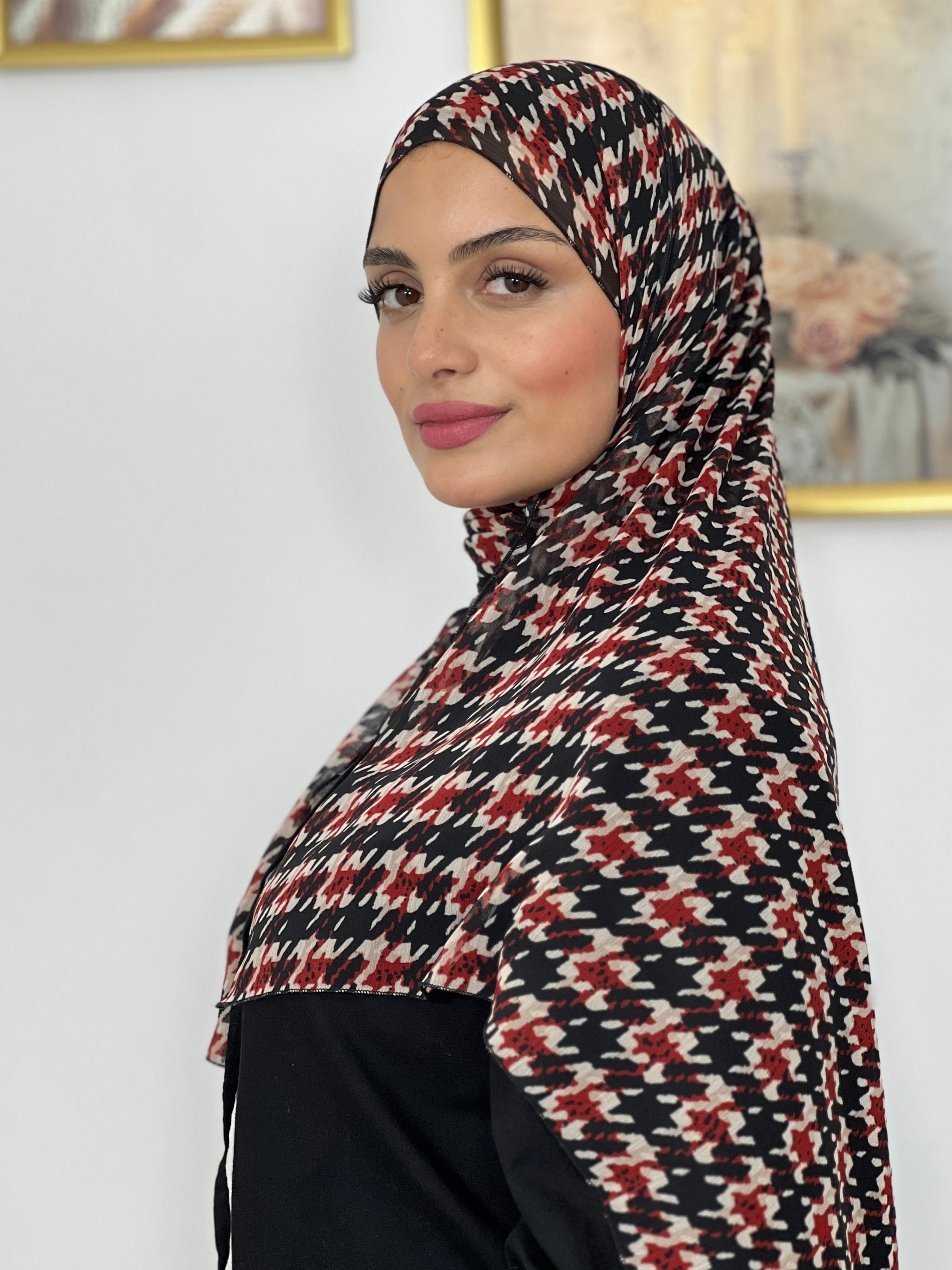 Allurina scarf - "Classic Houndstooth"