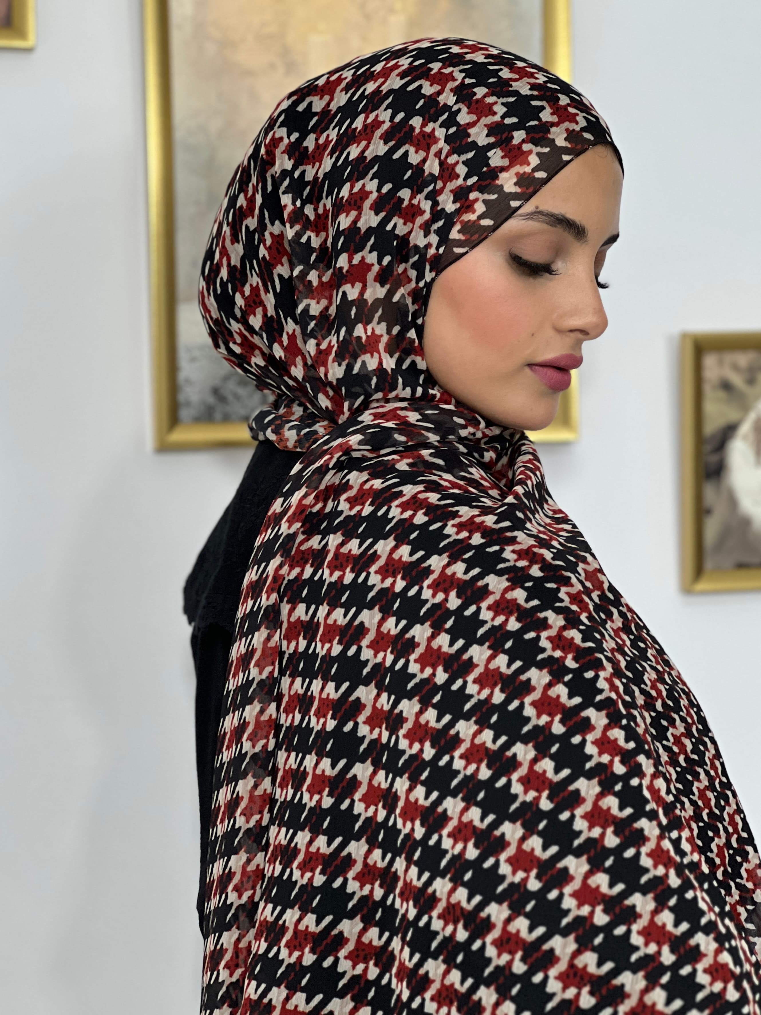 Allurina scarf - "Classic Houndstooth"