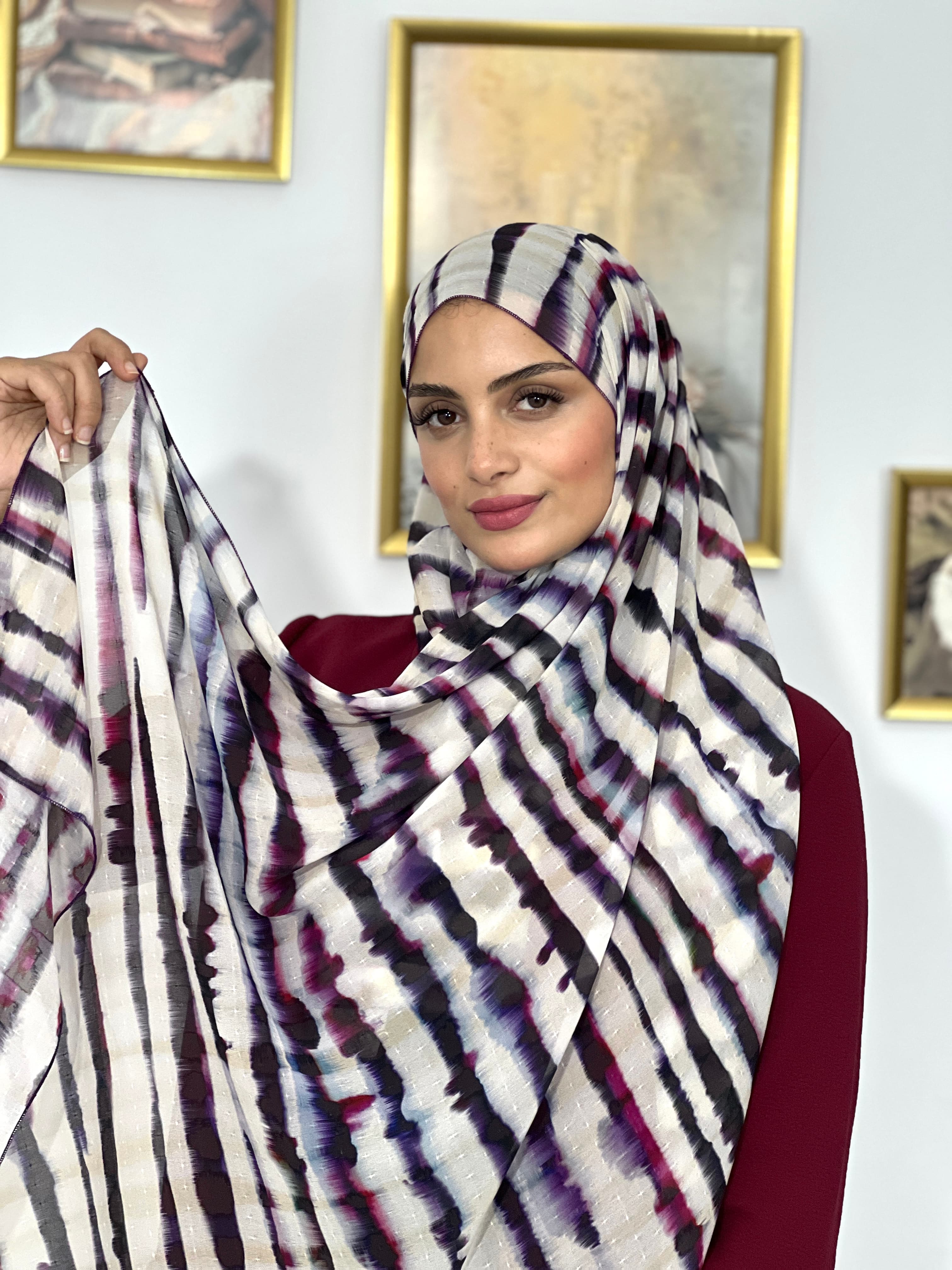 Allurina scarf - "Purple Zebra"
