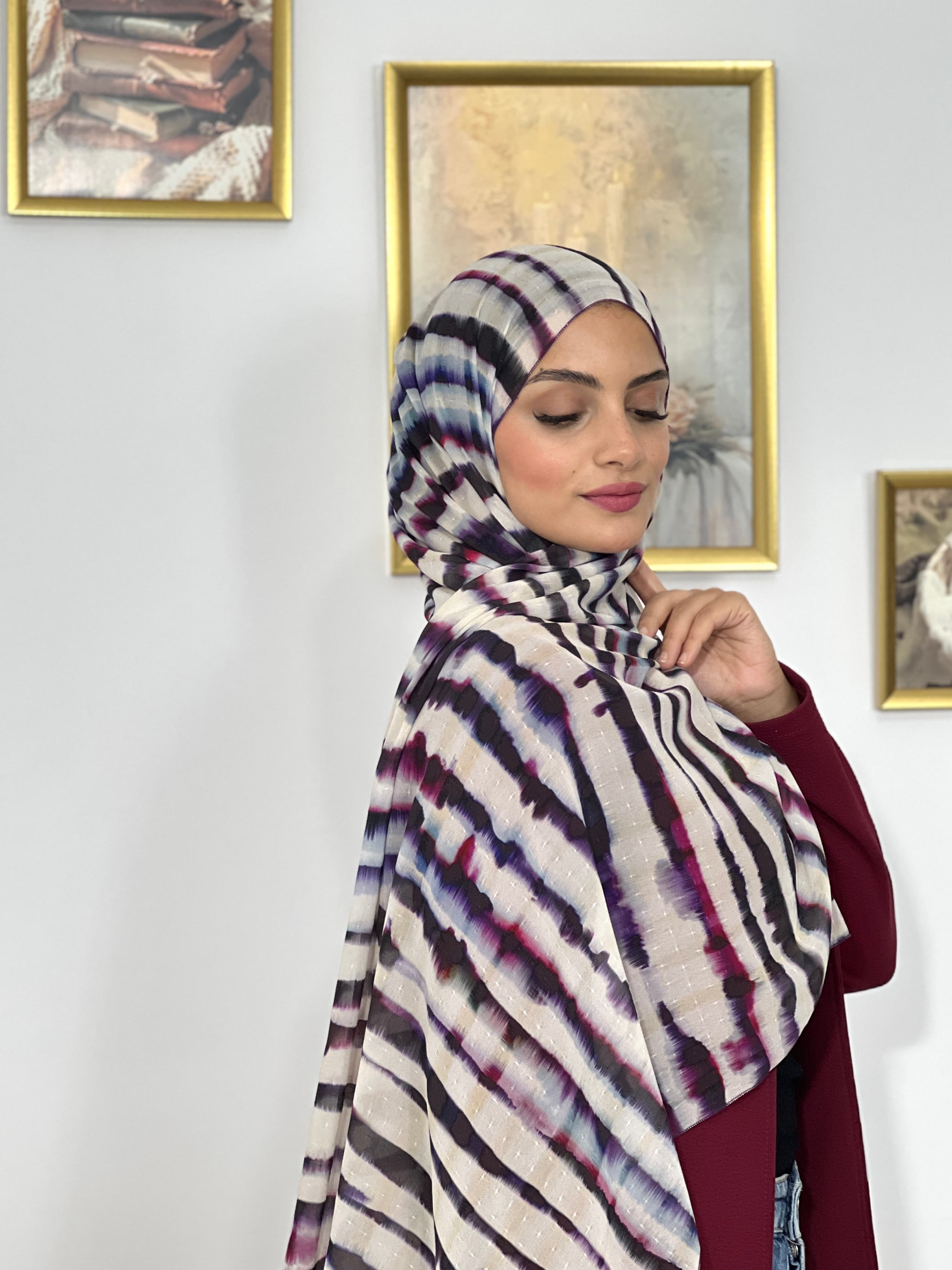 Allurina scarf - "Purple Zebra"