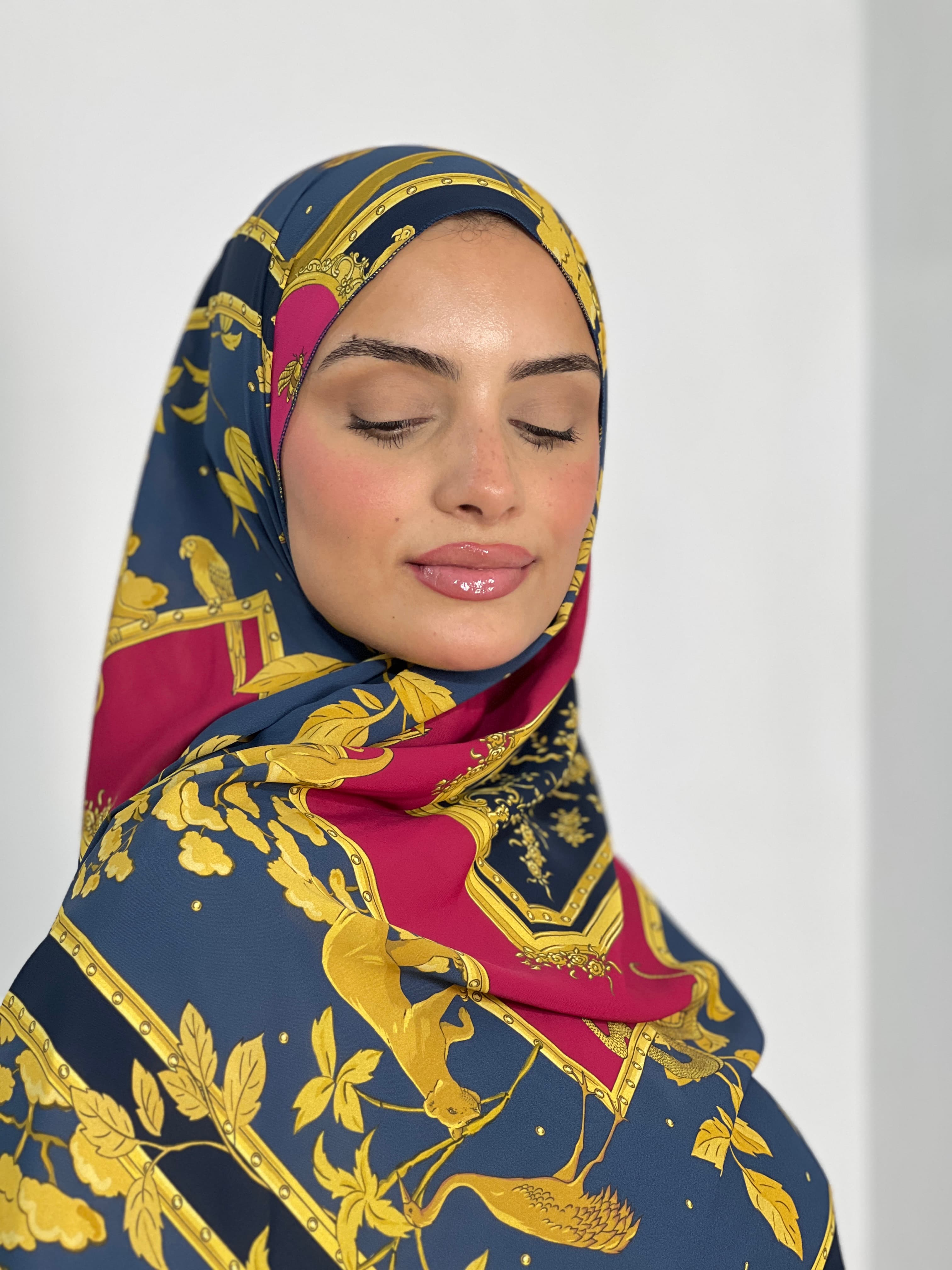 Allurina scarf - "Golden Dynasty"