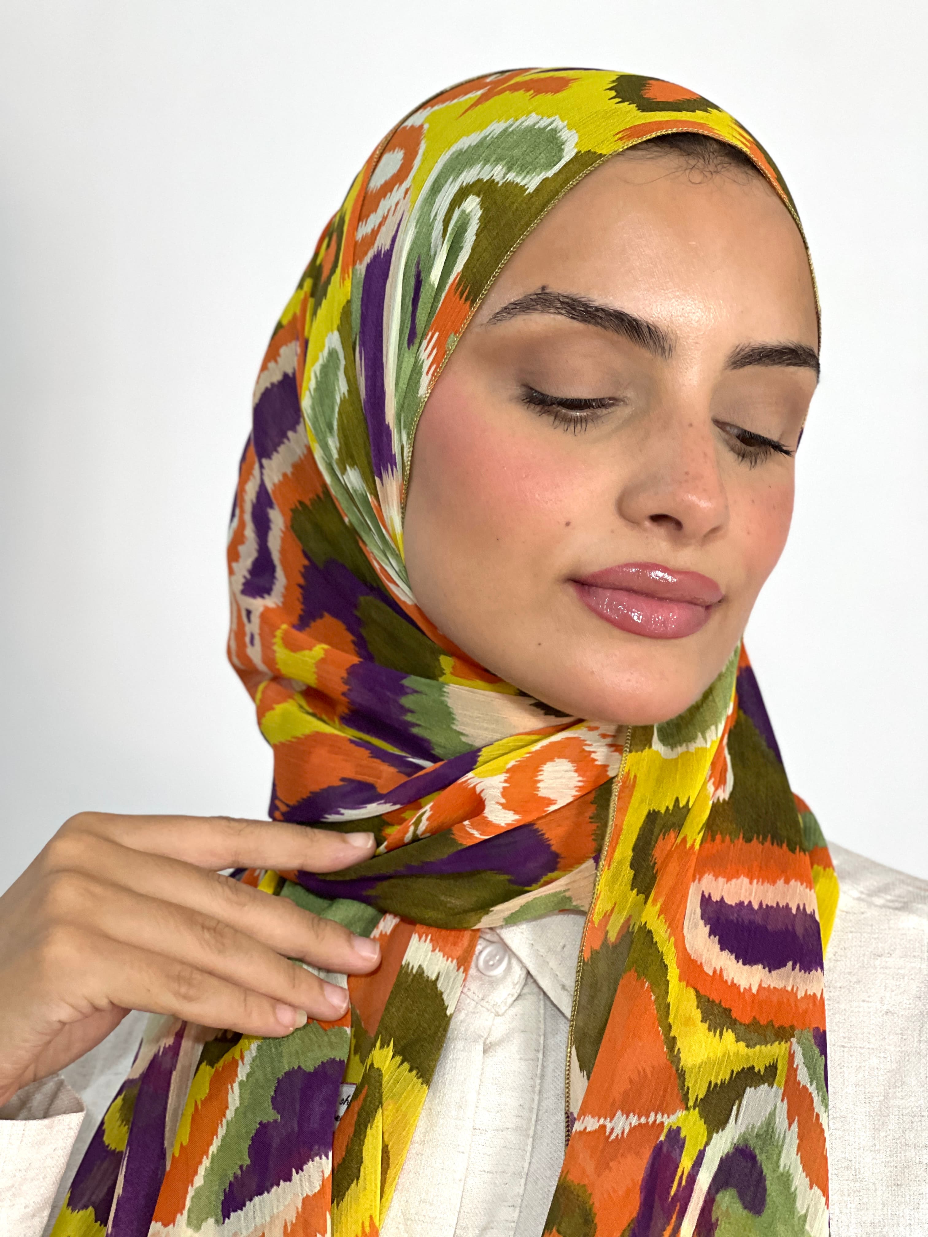 Allurina scarf - "Ikat Fiesta"