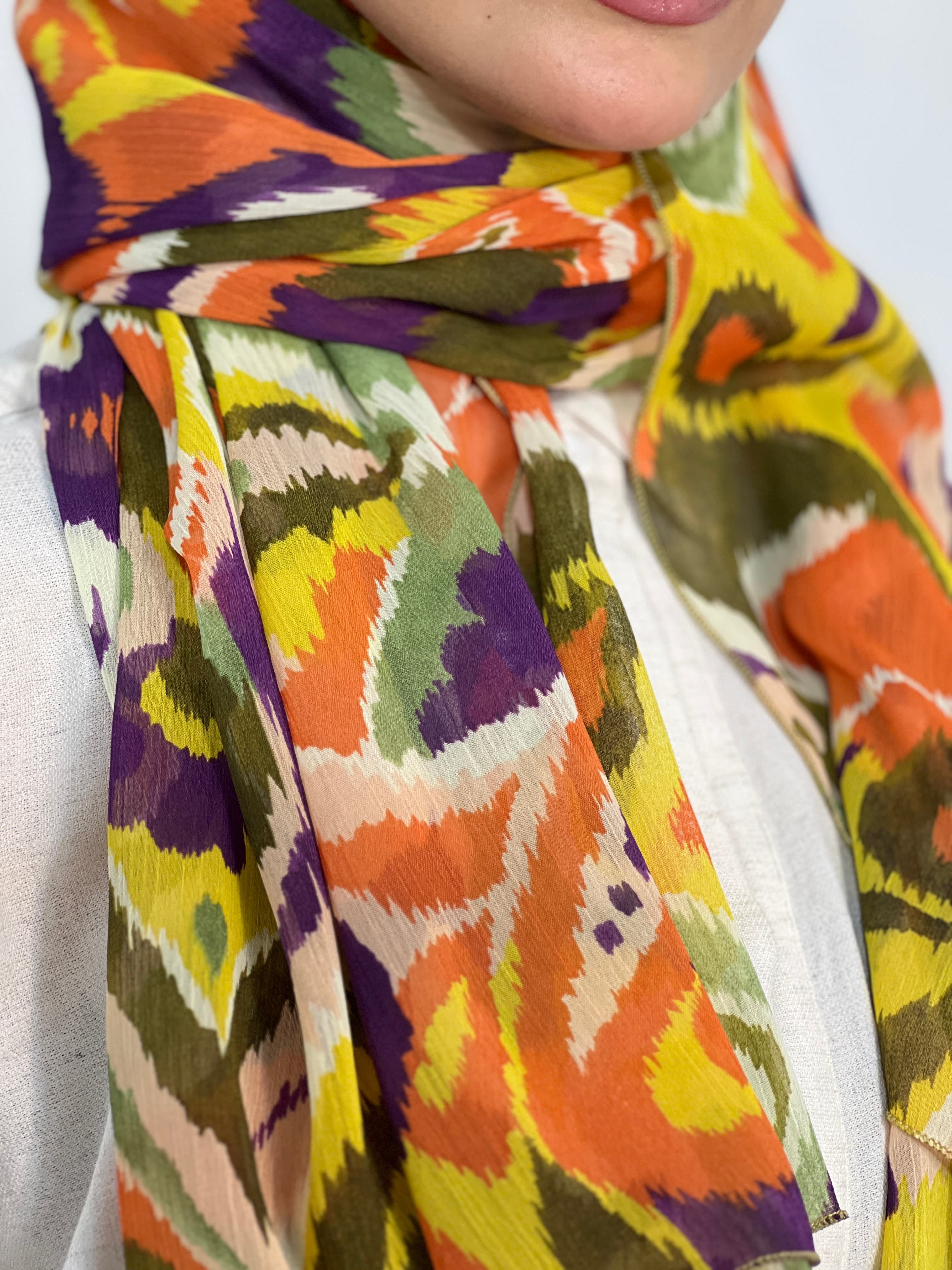Allurina scarf - "Ikat Fiesta"