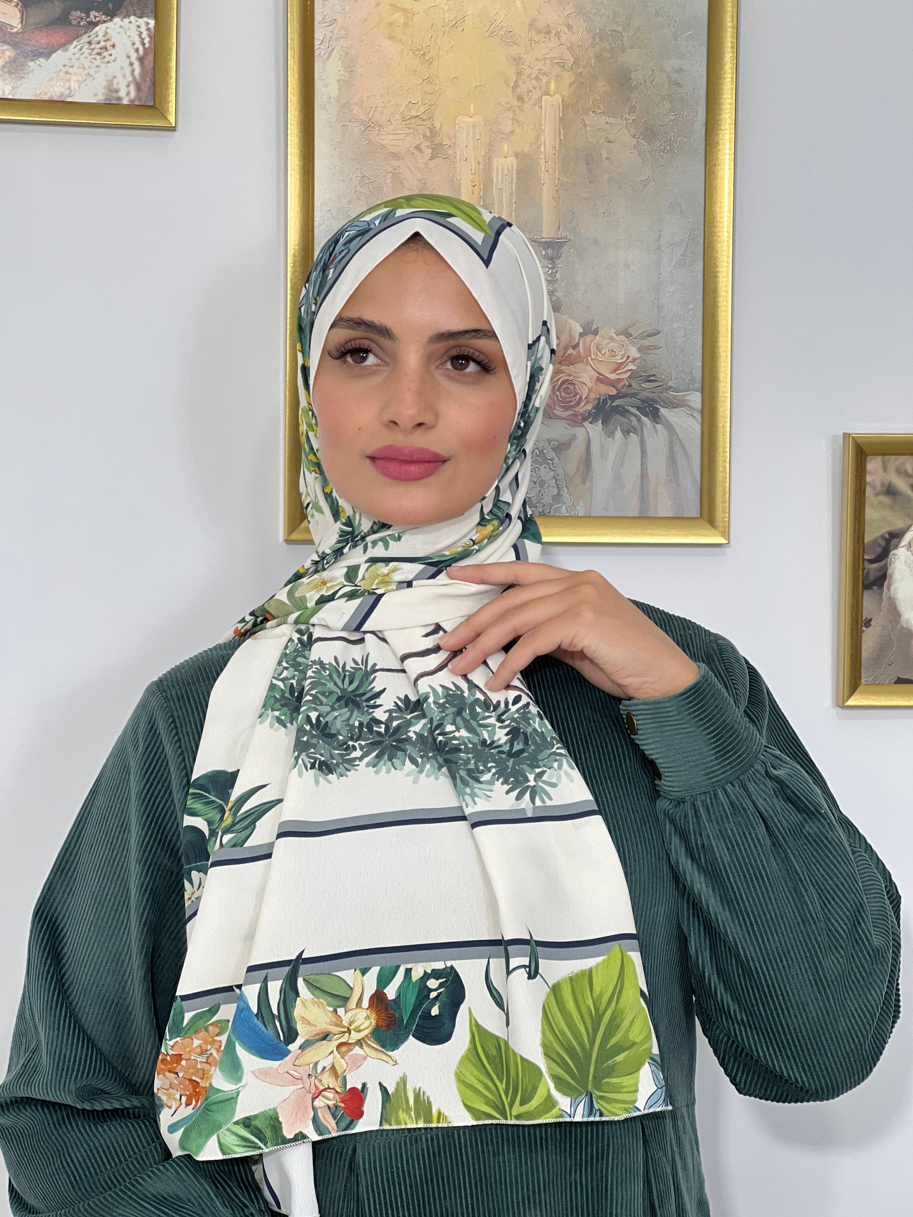 Allurina scarf - "White Tropical"
