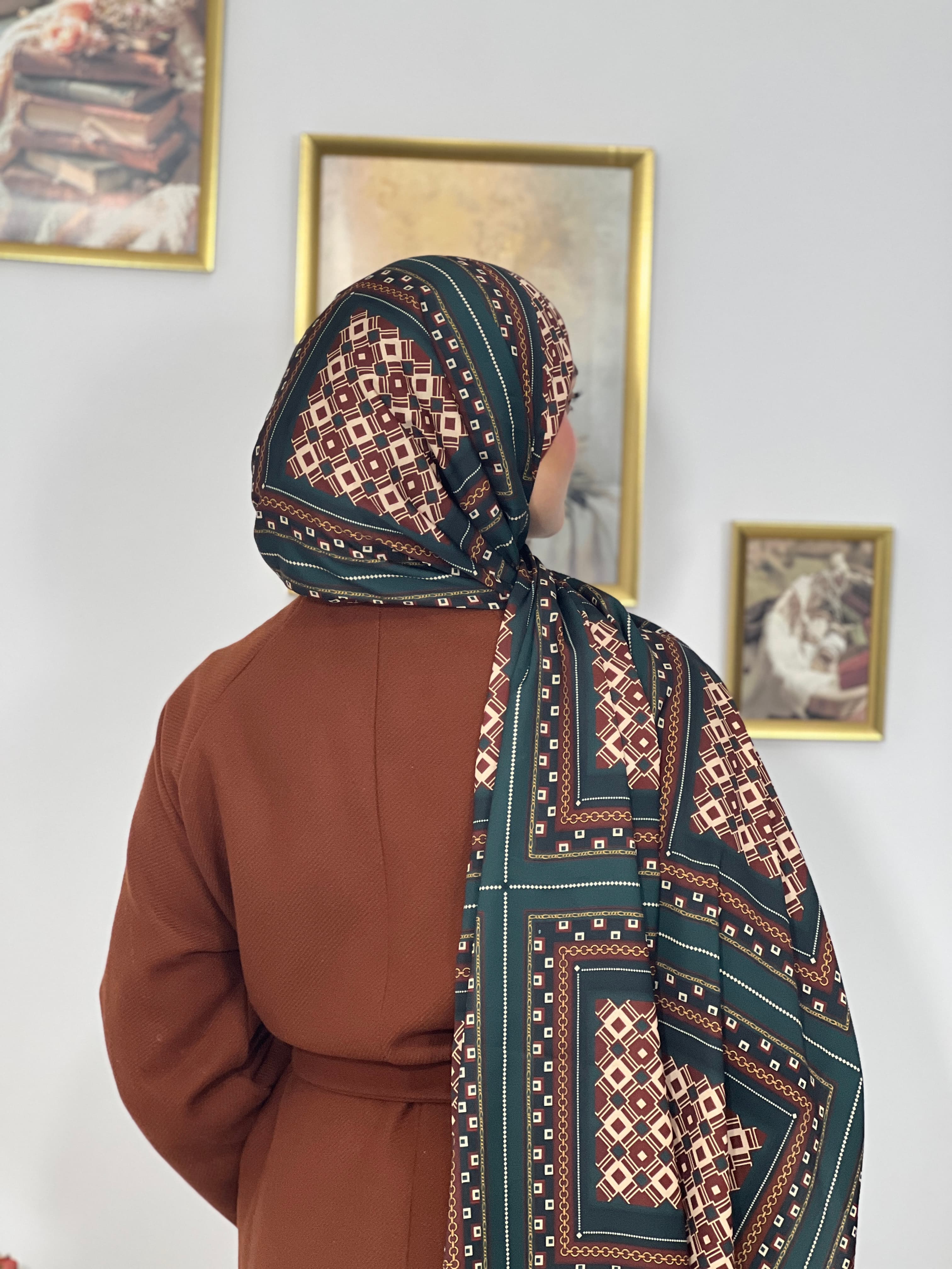 Allurina scarf - "Emerald Kilim"