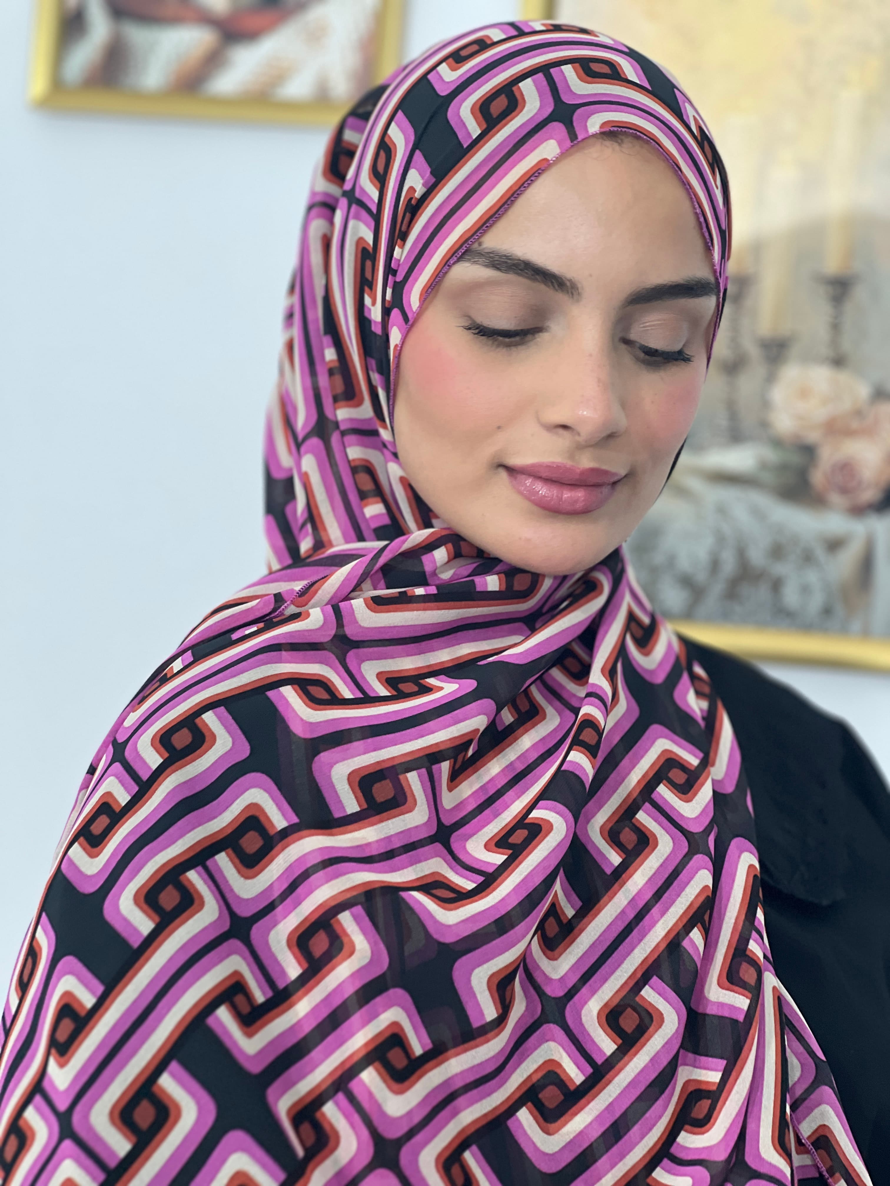 Allurina scarf - "Pink Labyrinth"