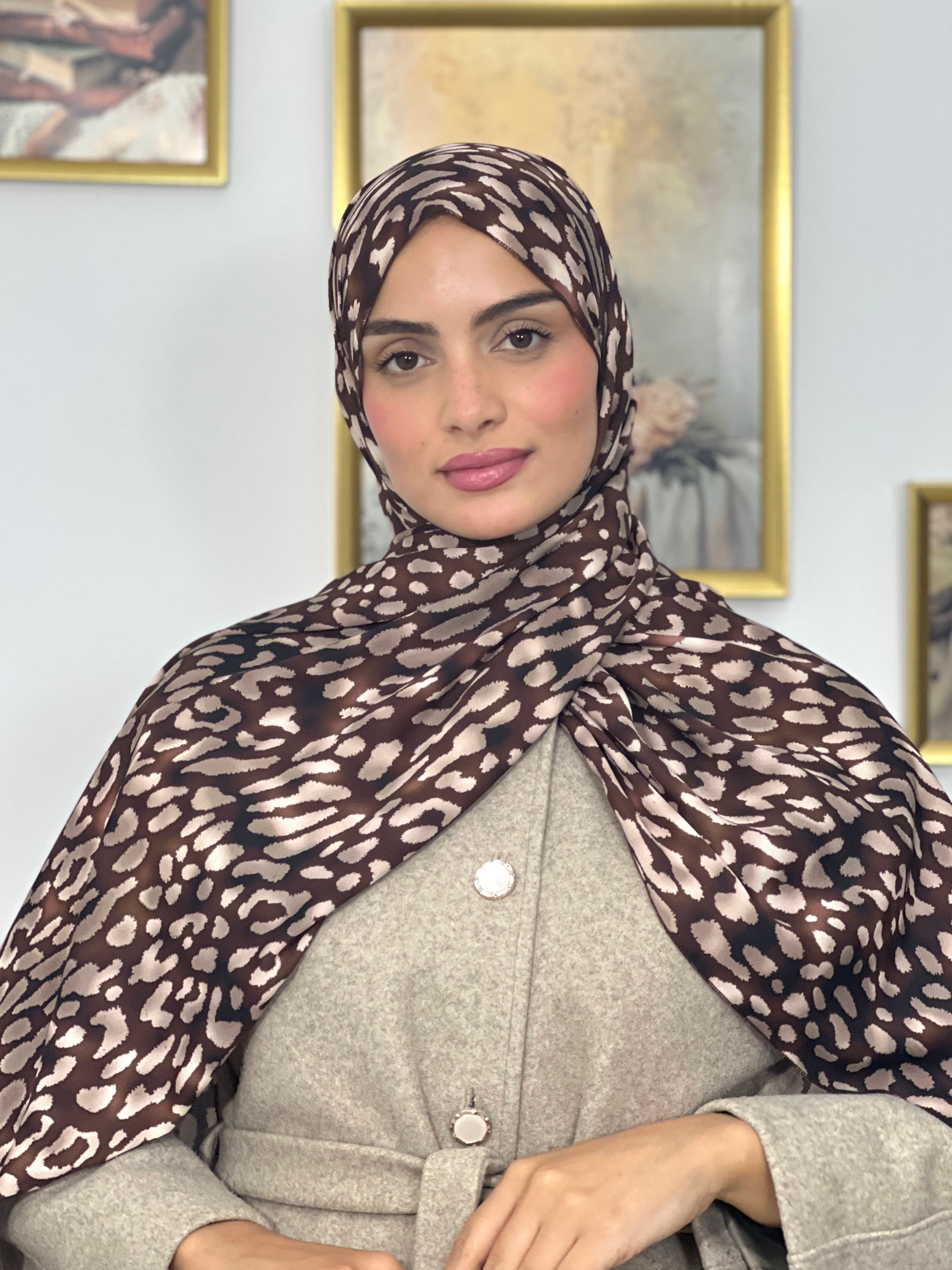 Allurina scarf - "Brown Leopard"
