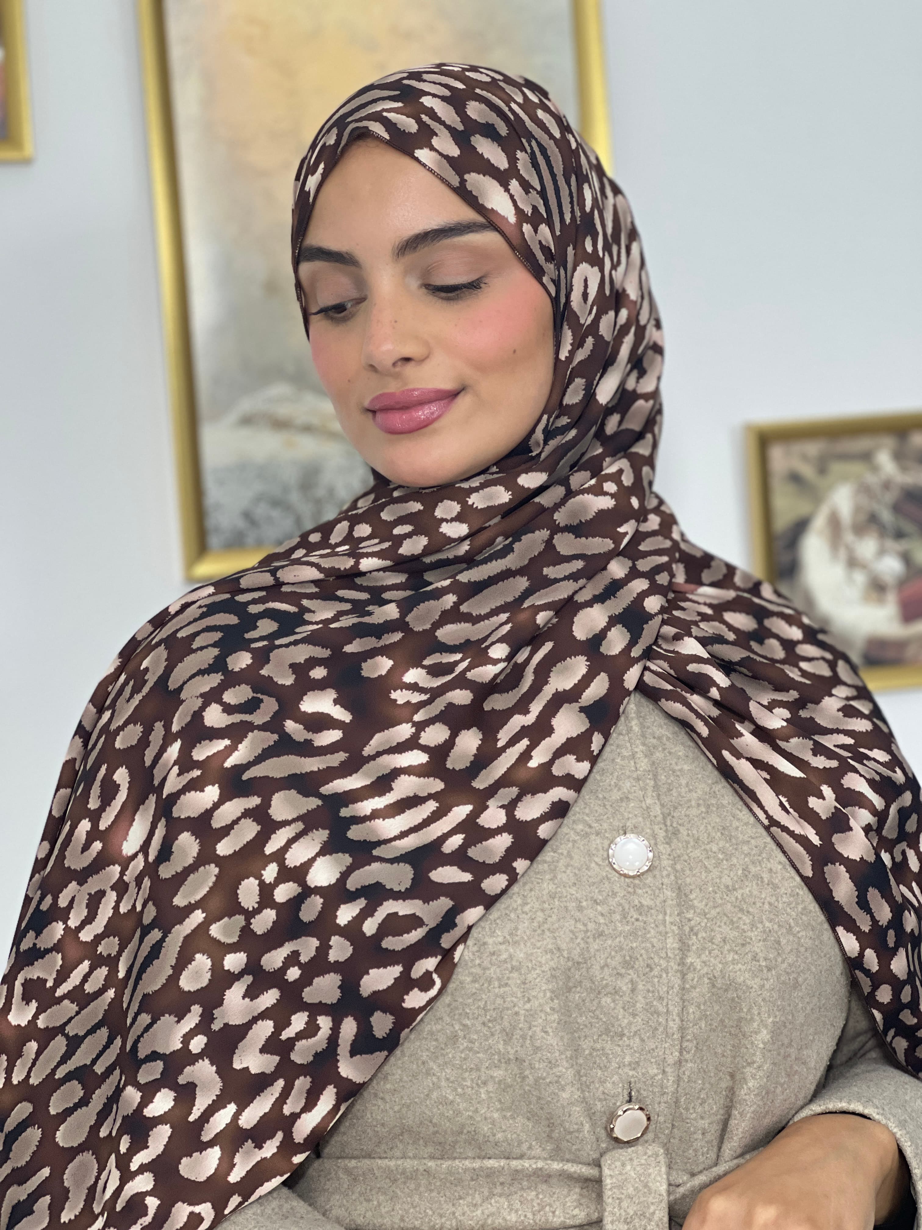Allurina scarf - "Brown Leopard"