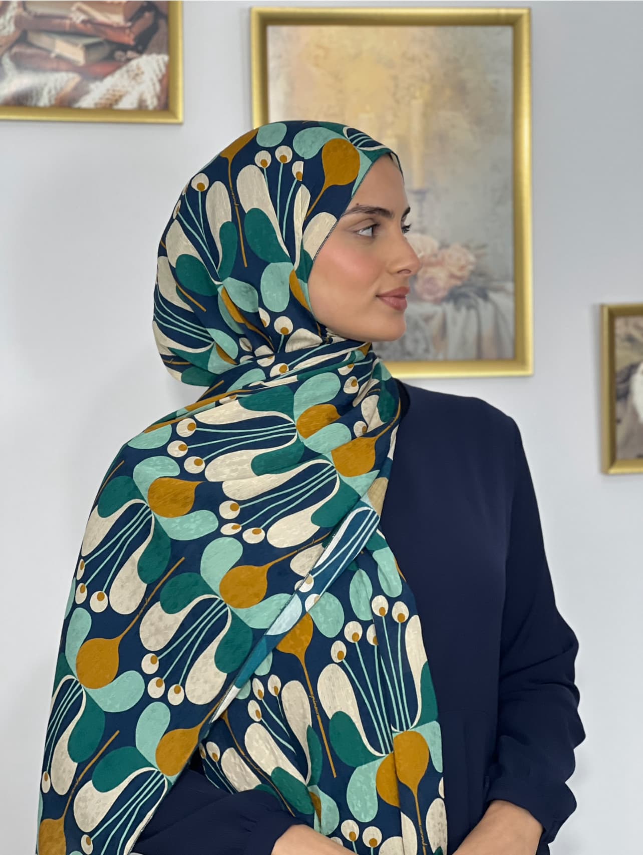 Allurina scarf - "Groovy Tulip"